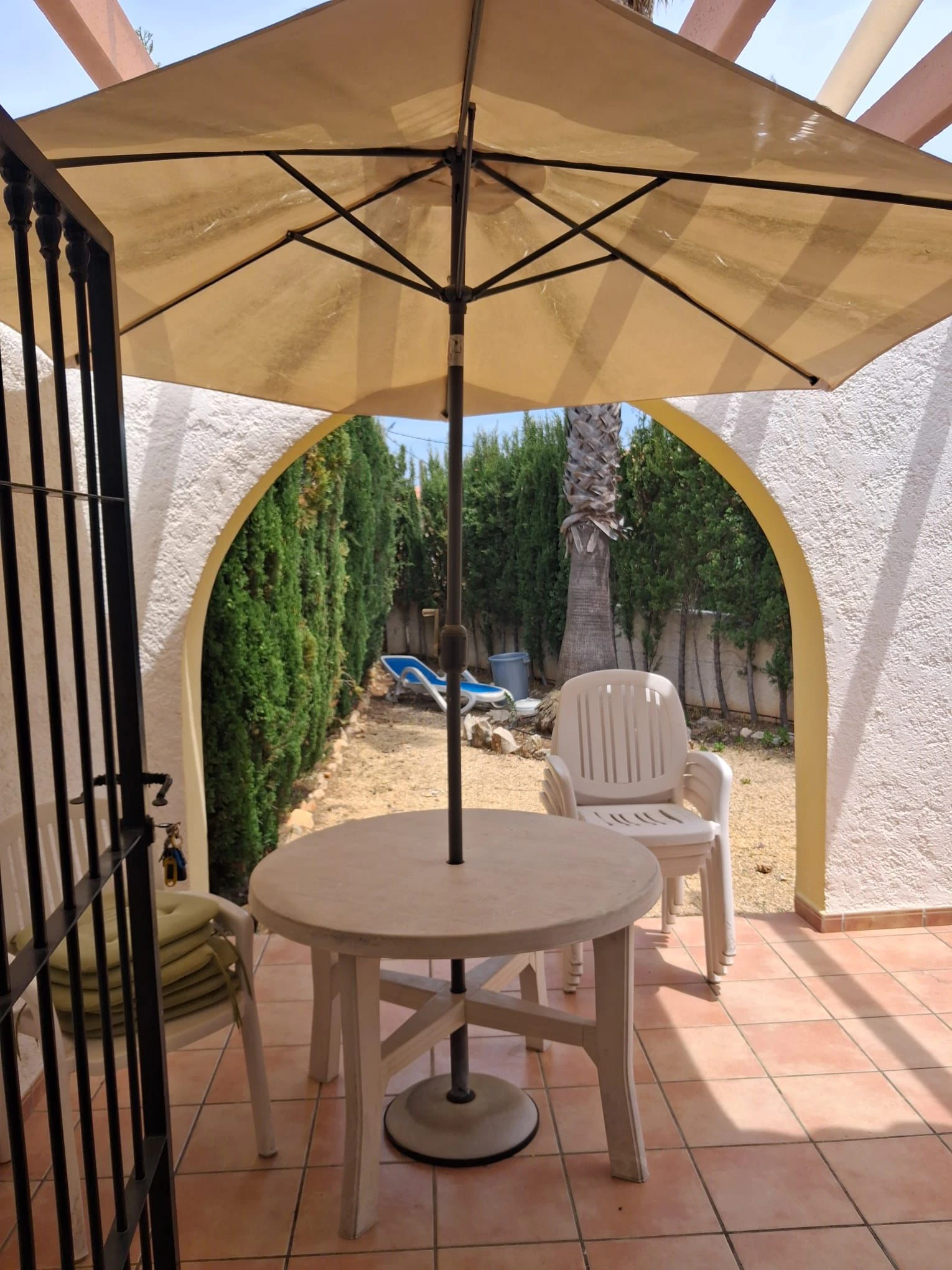 3-bedroom bungalow in Calpe for 12-month temporary rental.