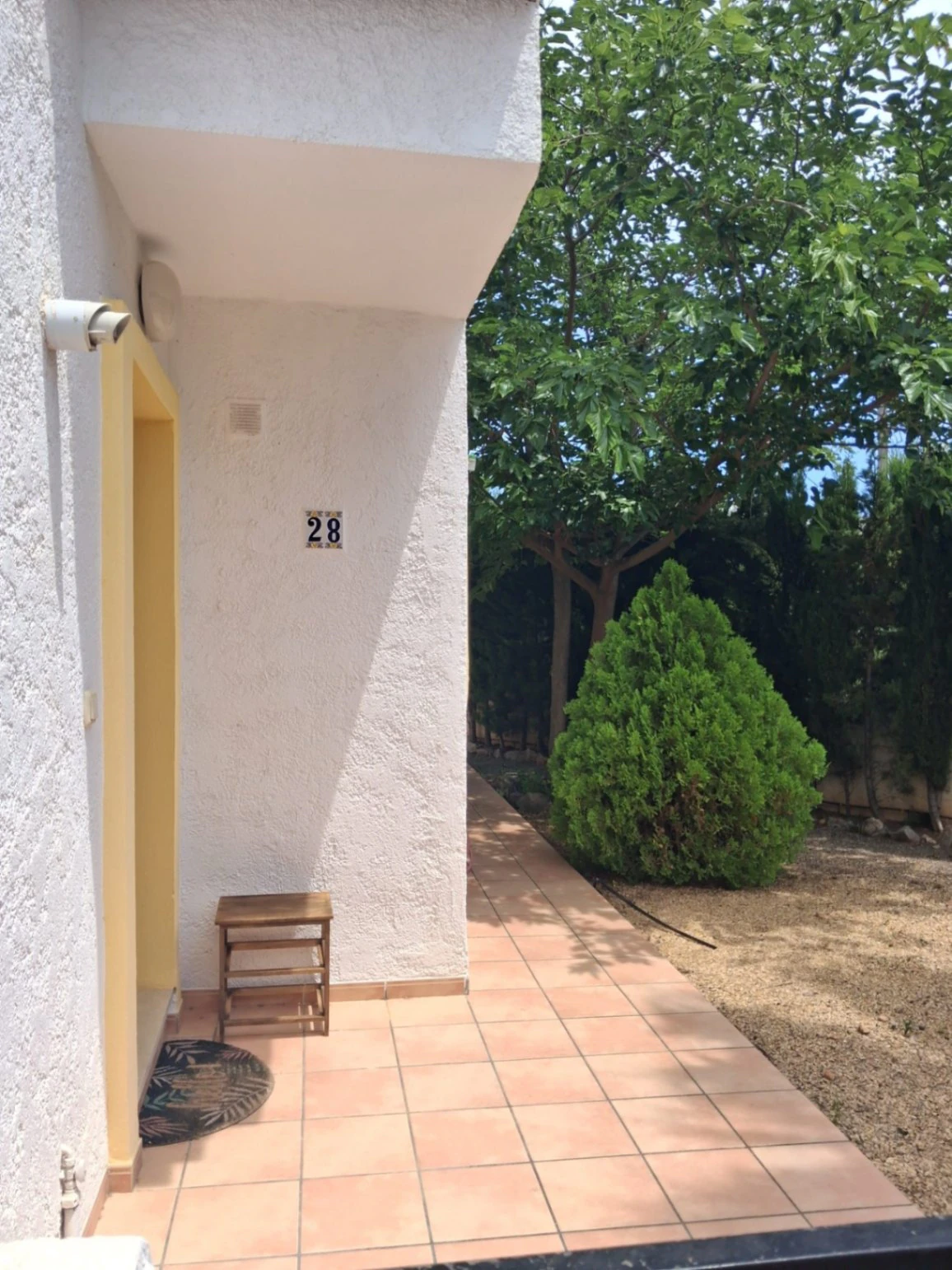 3-bedroom bungalow in Calpe for 12-month temporary rental.
