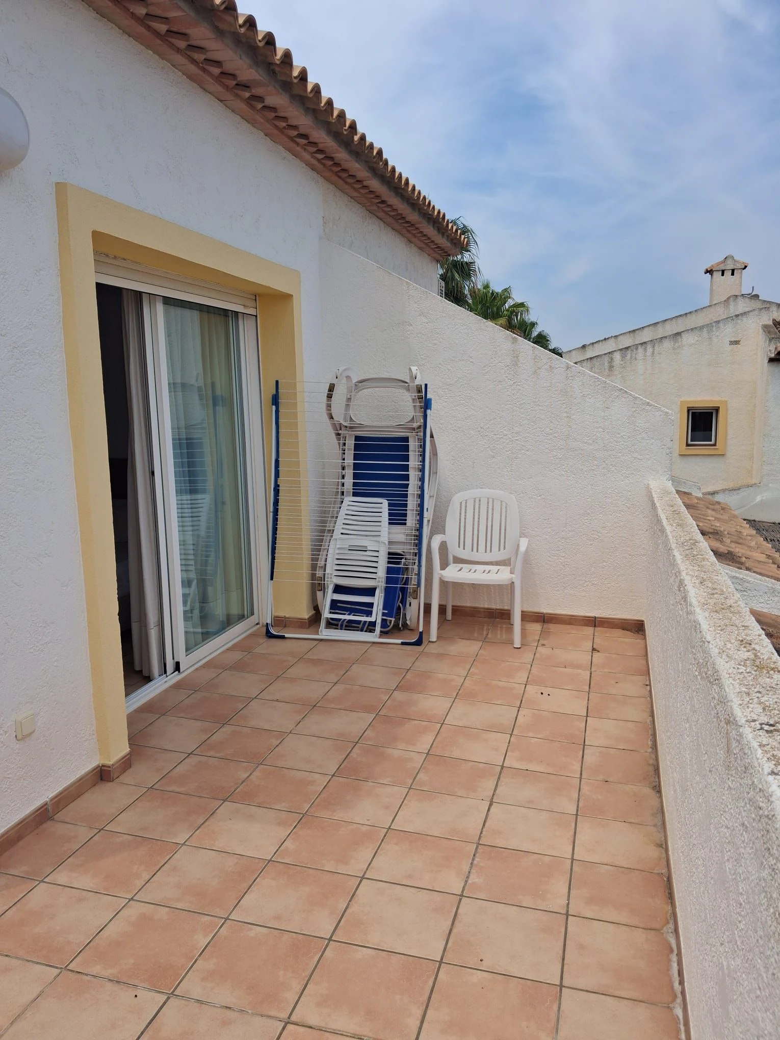 3-bedroom bungalow in Calpe for 12-month temporary rental.