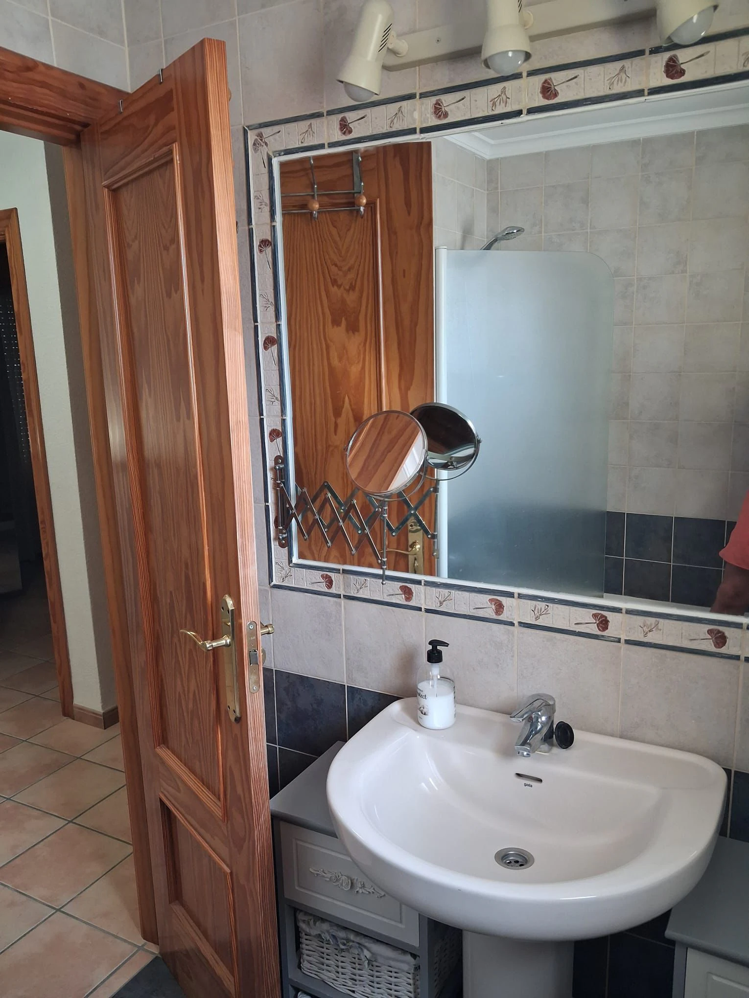 3-bedroom bungalow in Calpe for 12-month temporary rental.