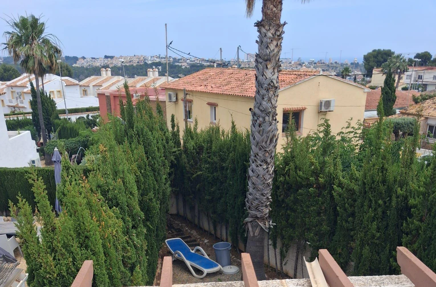 3-bedroom bungalow in Calpe for 12-month temporary rental.
