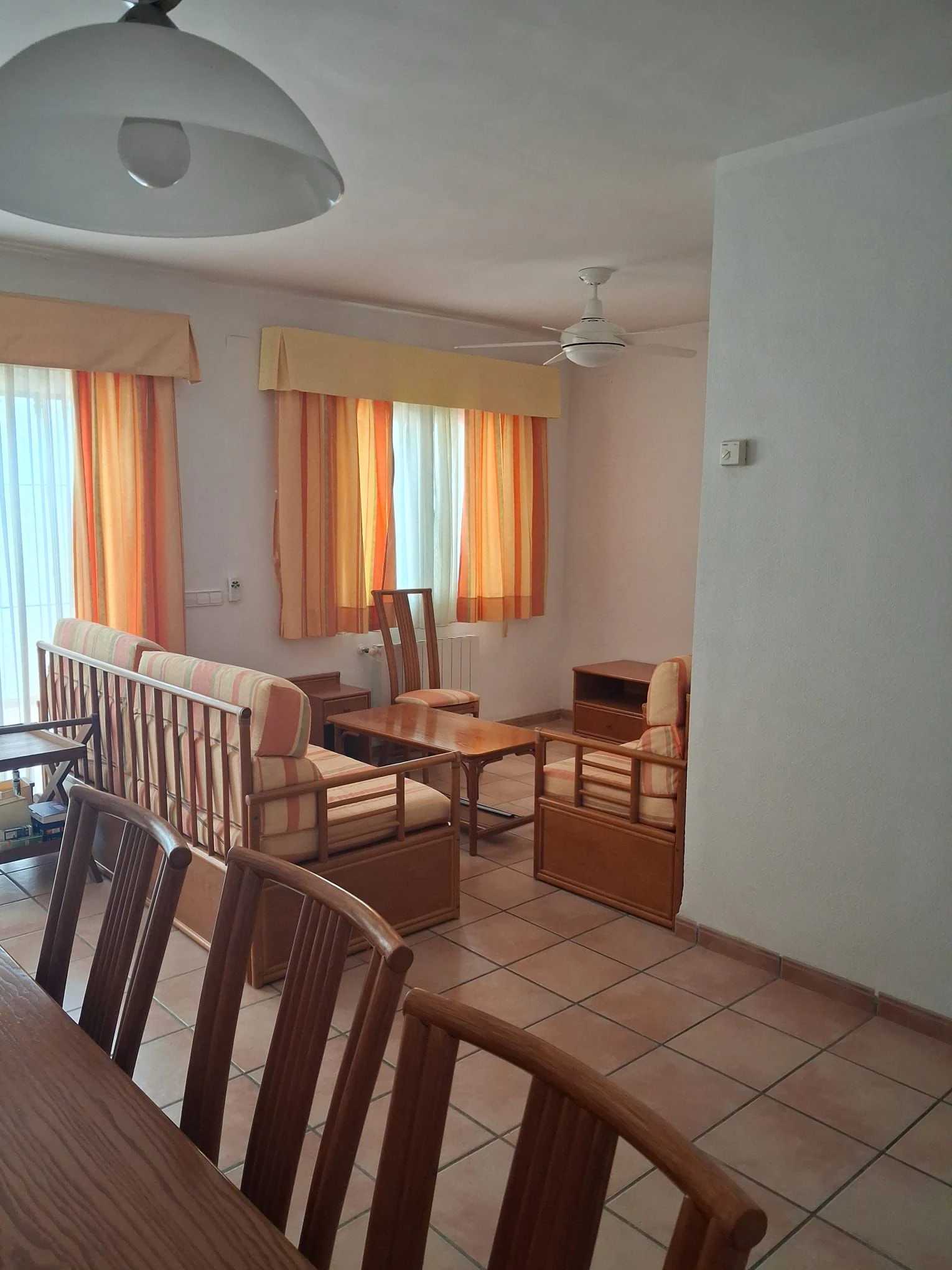 3-bedroom bungalow in Calpe for 12-month temporary rental.