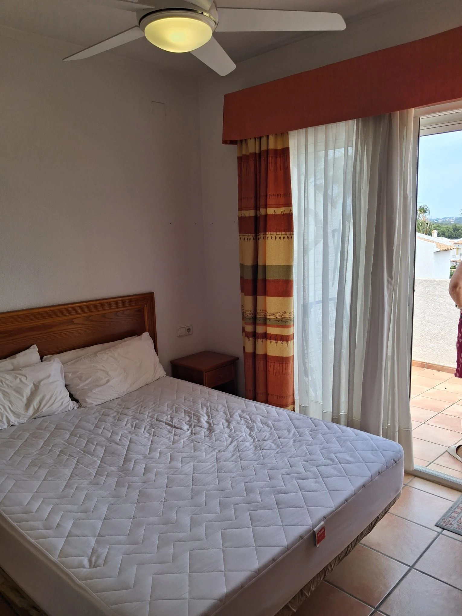 3-bedroom bungalow in Calpe for 12-month temporary rental.