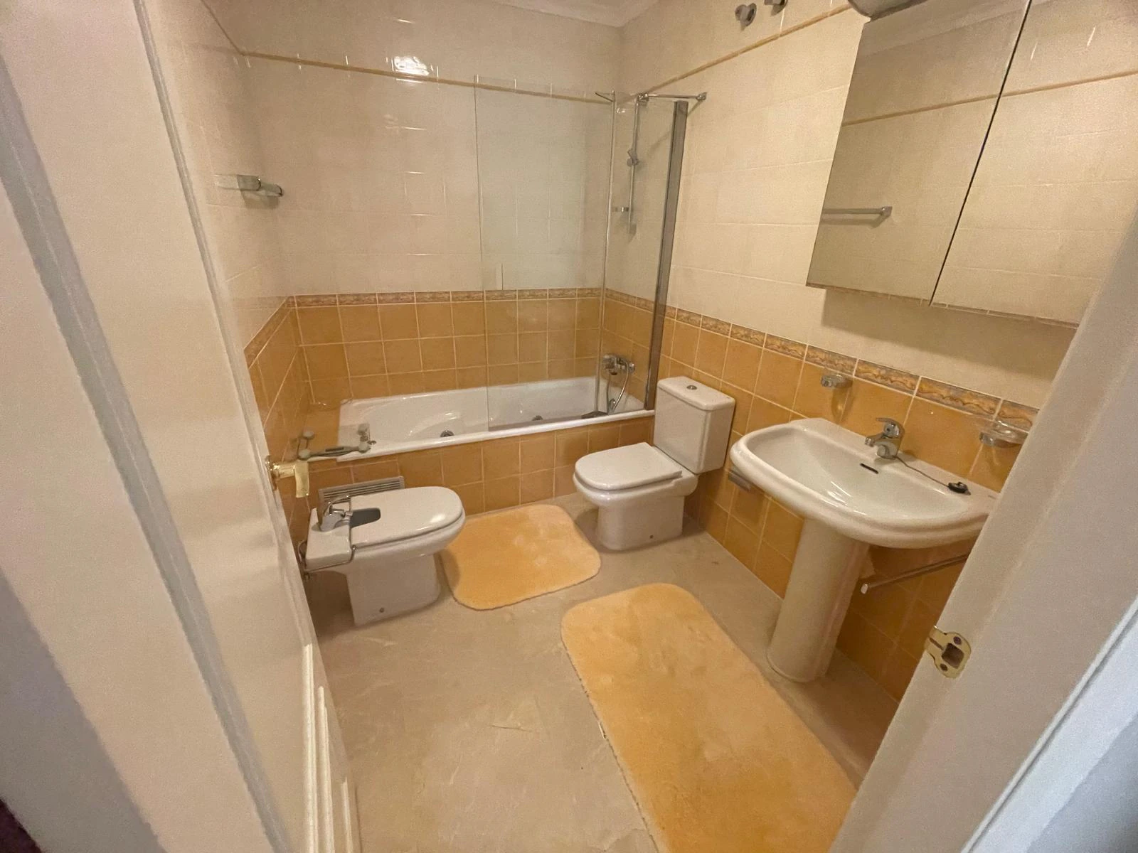 House for sale in Altea with 3 bedrooms and a pool.