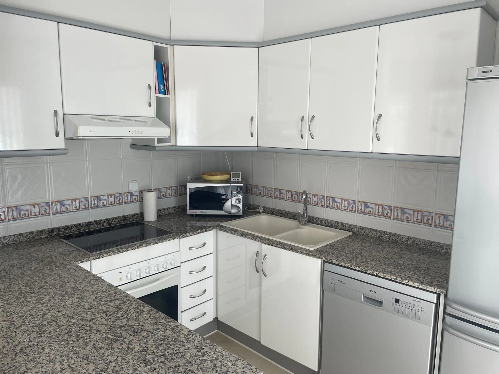House for sale in Altea with 3 bedrooms and a pool.