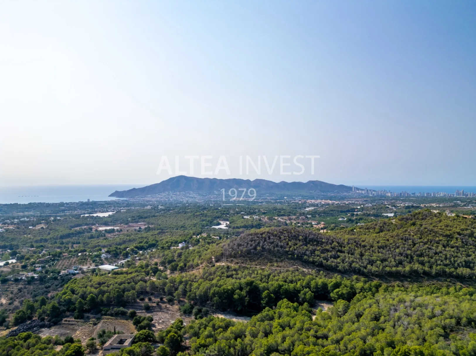 Charming Mediterranean Villa with Sea Views and Space to Enjoy