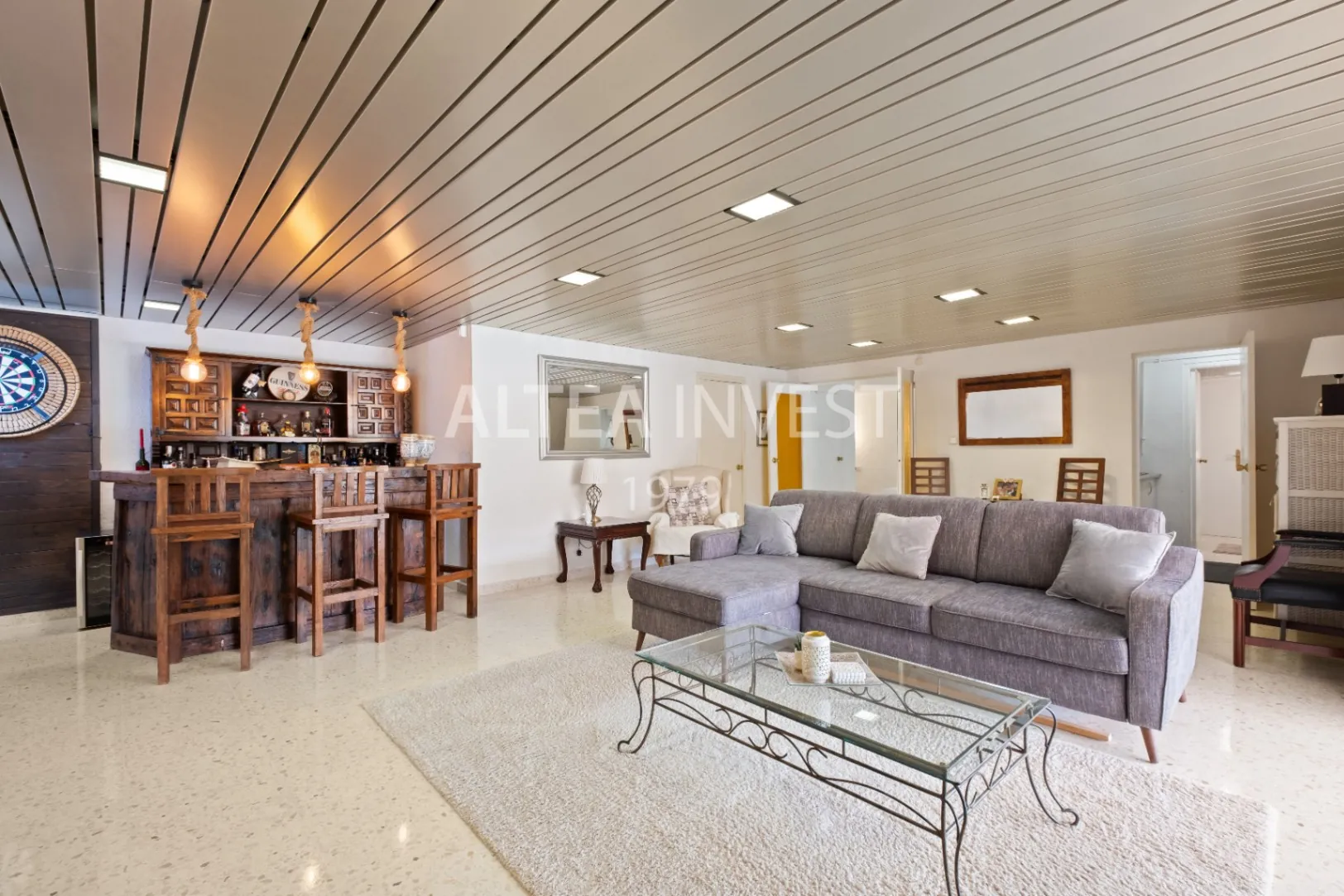 Exclusive Mediterranean-Style Chalet in El Planet