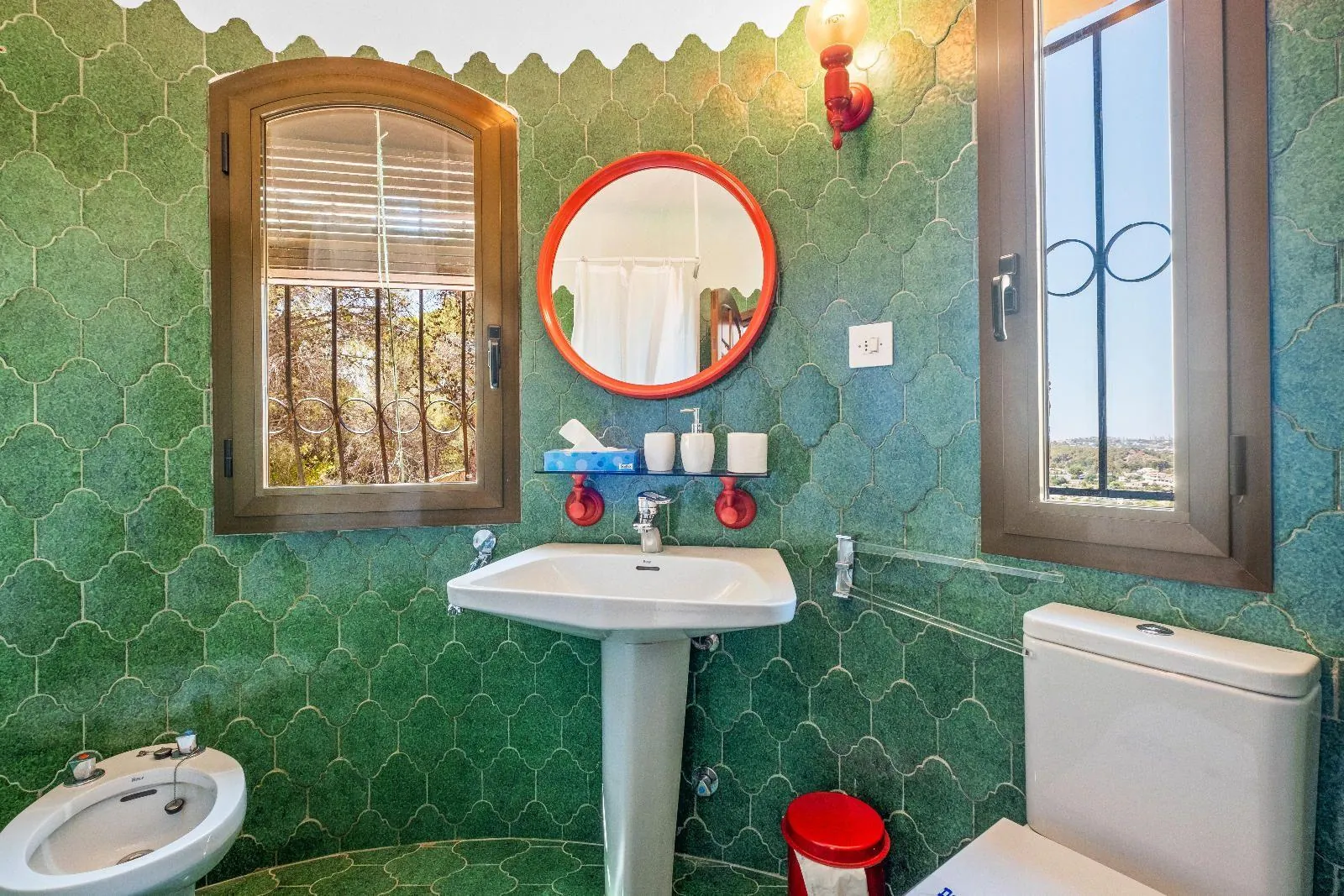Cosy Mediterranean style villa with open views over the bay of Altea.