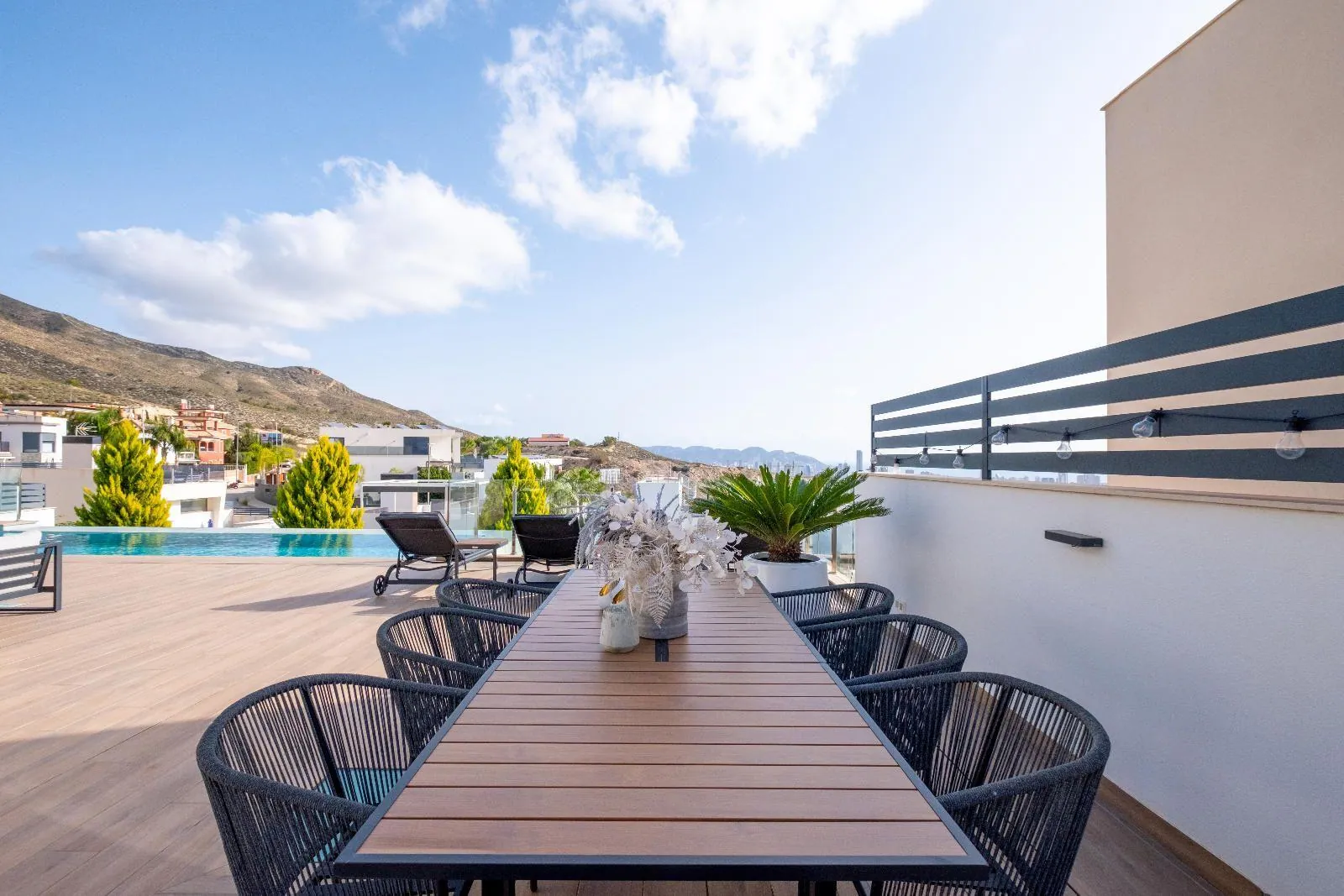 Modern villa with spectacular views over Benidorm