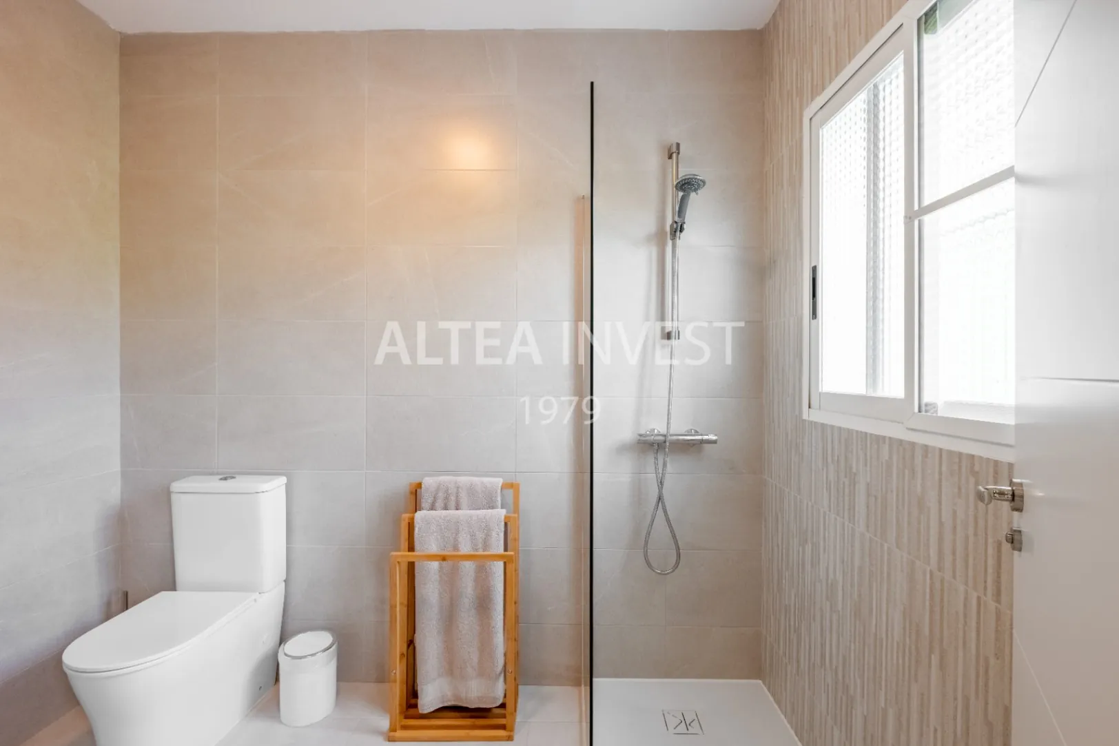 Spectacular villa completely renovated with stunning views of the Mediterranean Sea.