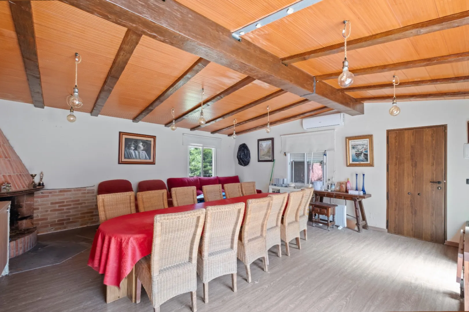 Two Villas – Nature, Privacy, and Versatility in a Unique Setting Next to Sierra Helada