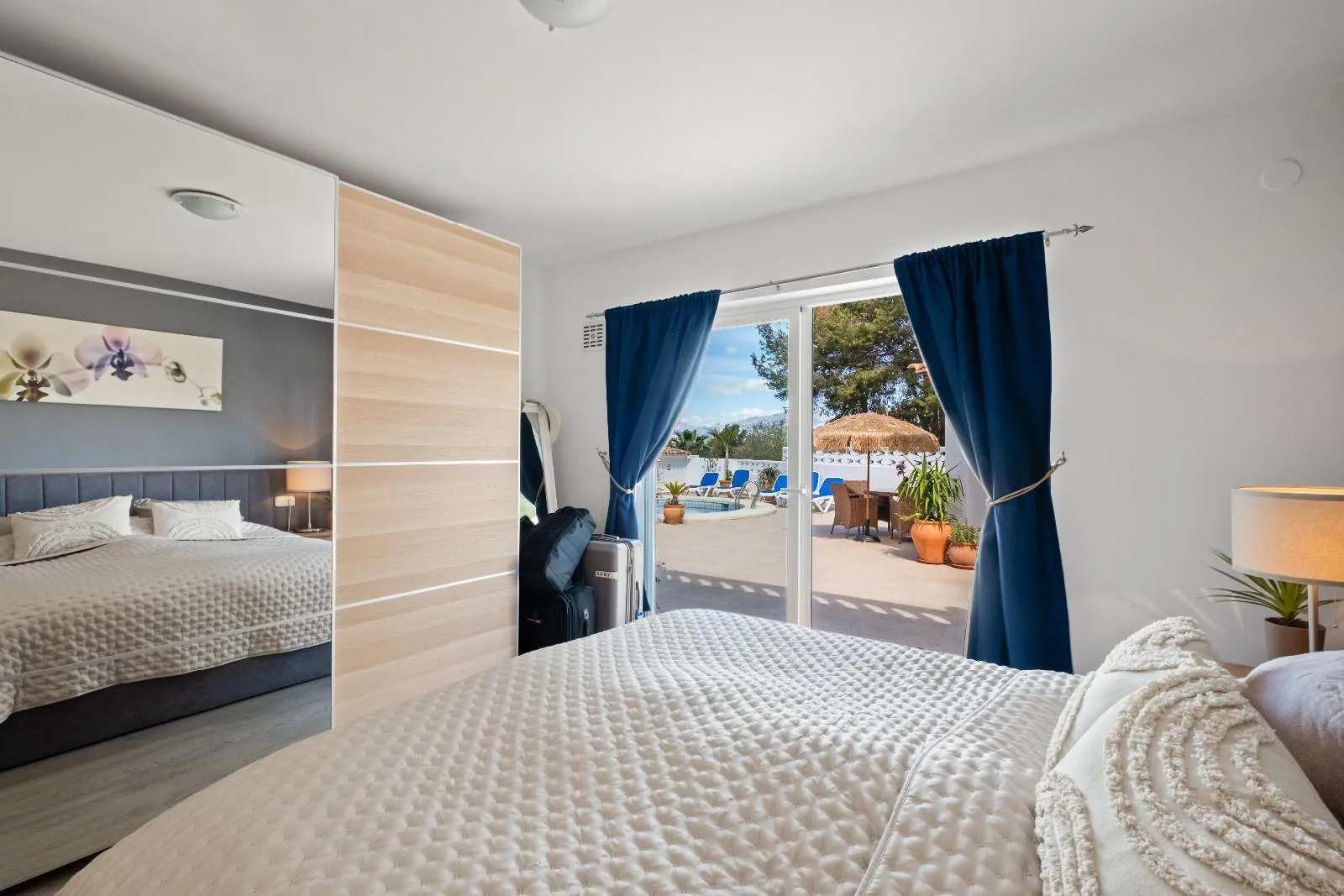 Exclusive Independent Villa with Panoramic Views, Private Pool and Outdoor Kitchen in Albir