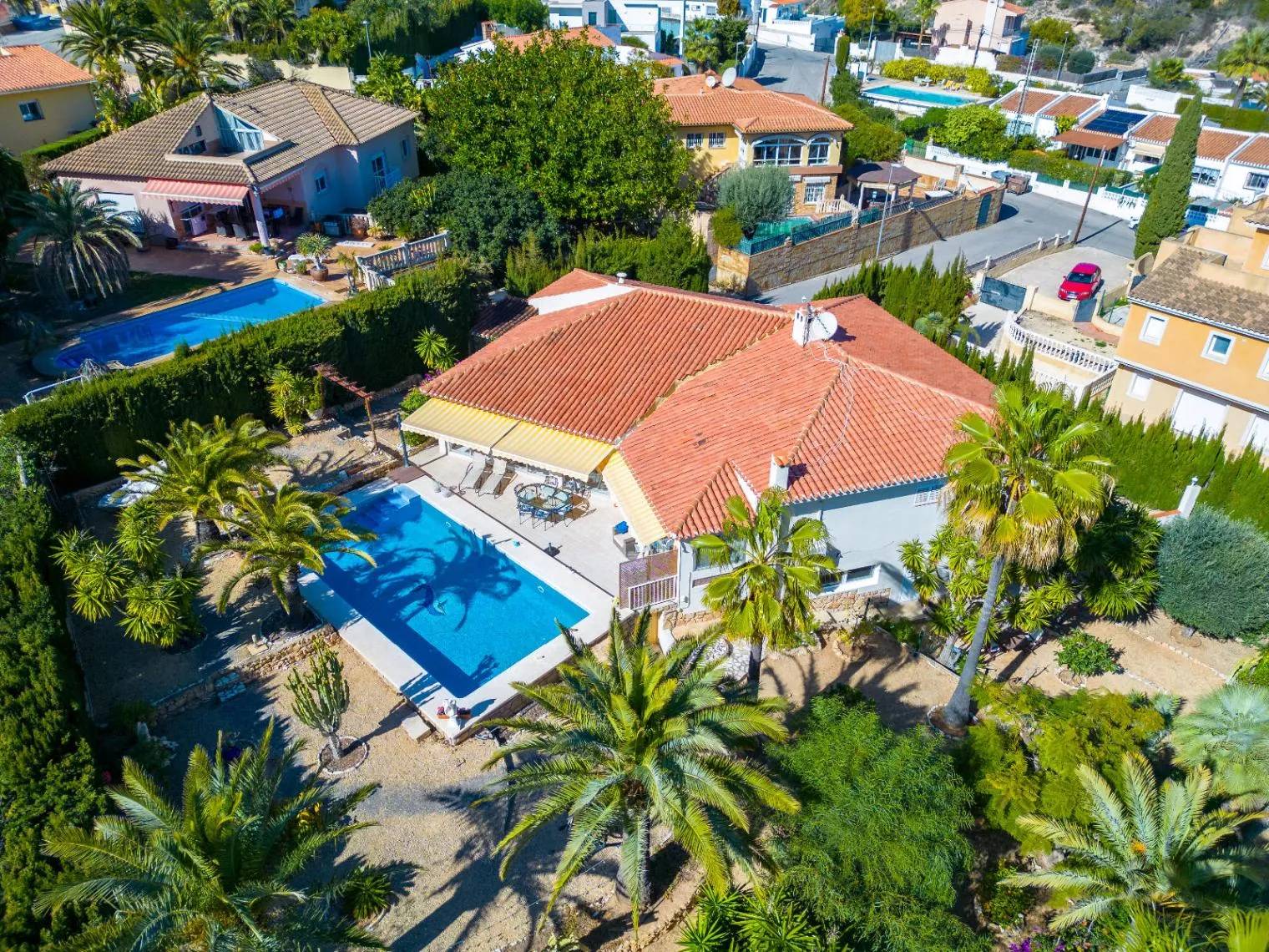 Elegant Mediterranean Villa with Guest House in La Nucia