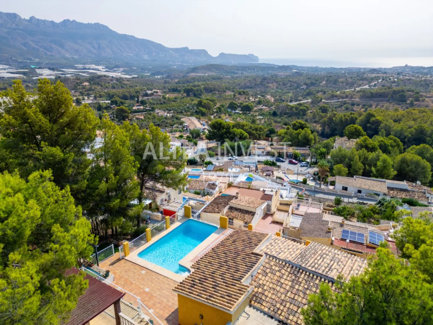 Charming Mediterranean Villa with Sea Views and Space to Enjoy