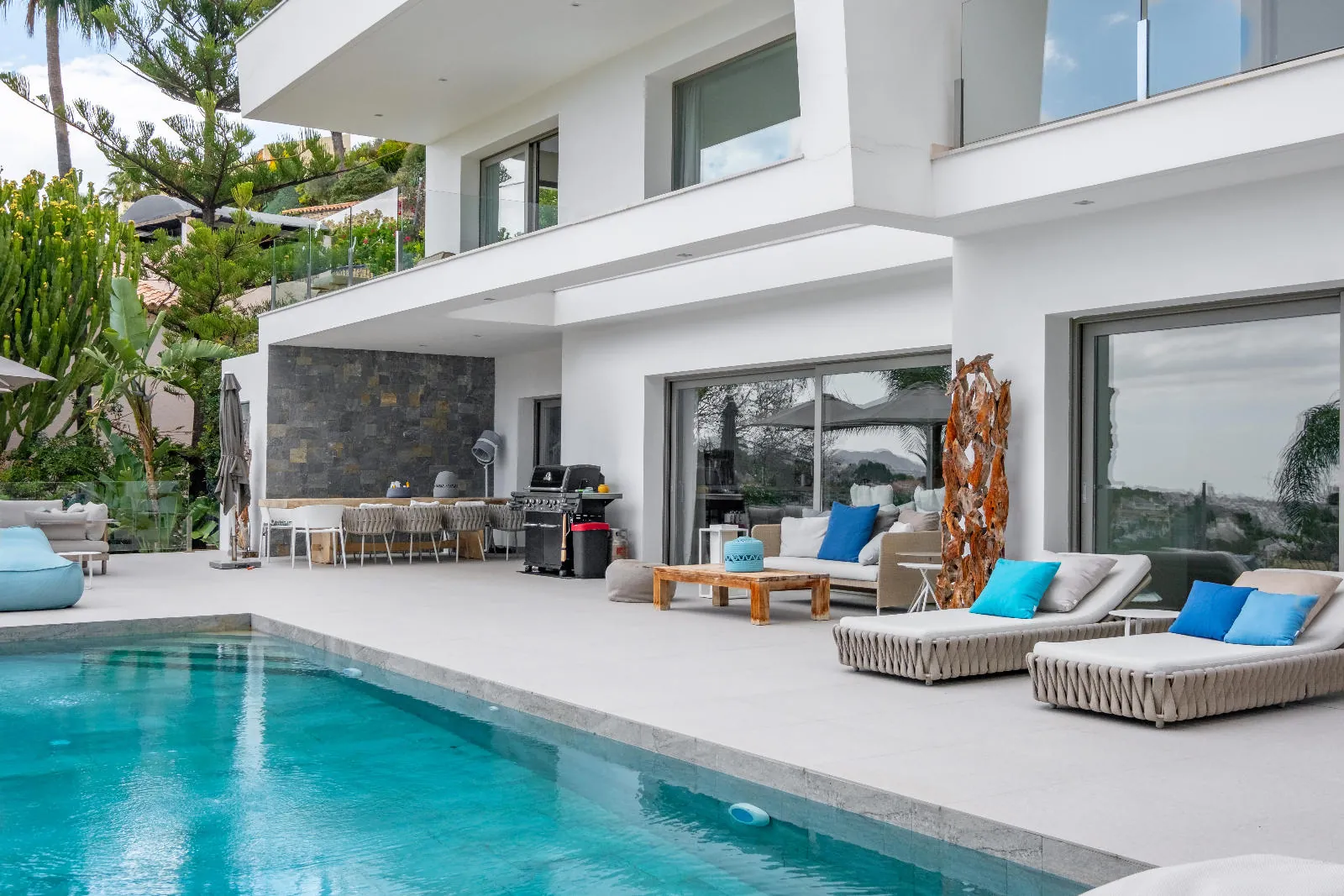 1345 - Altea La Vella, luxury by the golf: modern villa with infinity pool and premium finishes