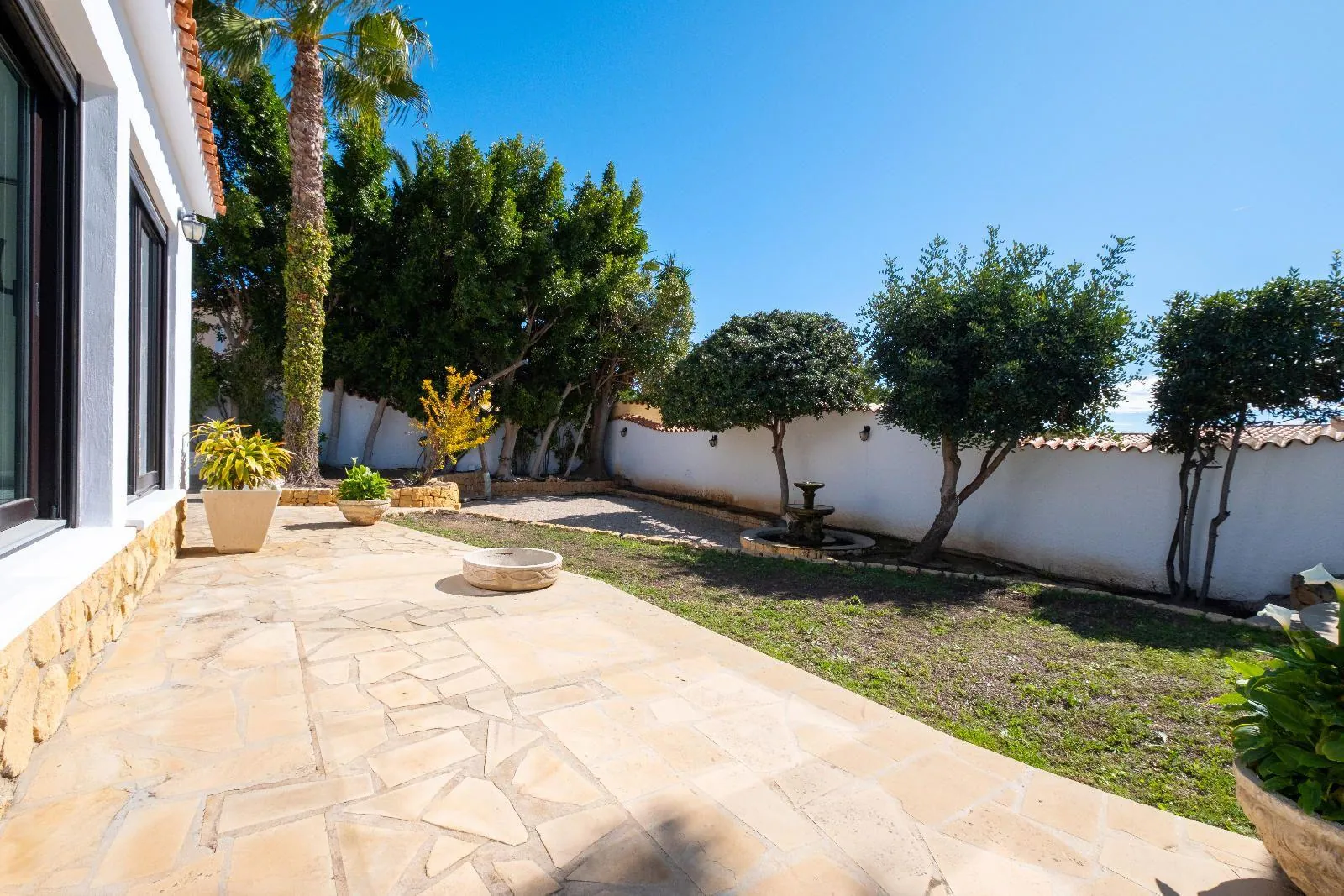 Charming Villa with Sea and Mountain Views in La Nucia