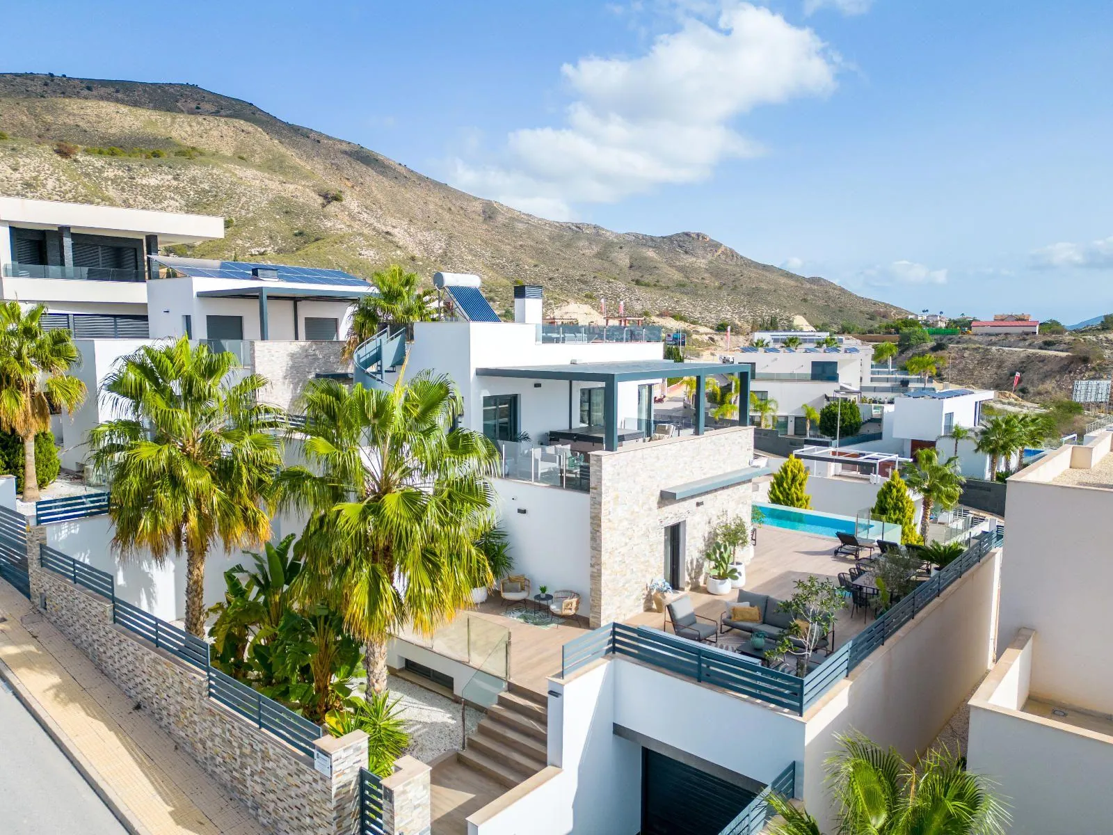 Modern villa with spectacular views over Benidorm