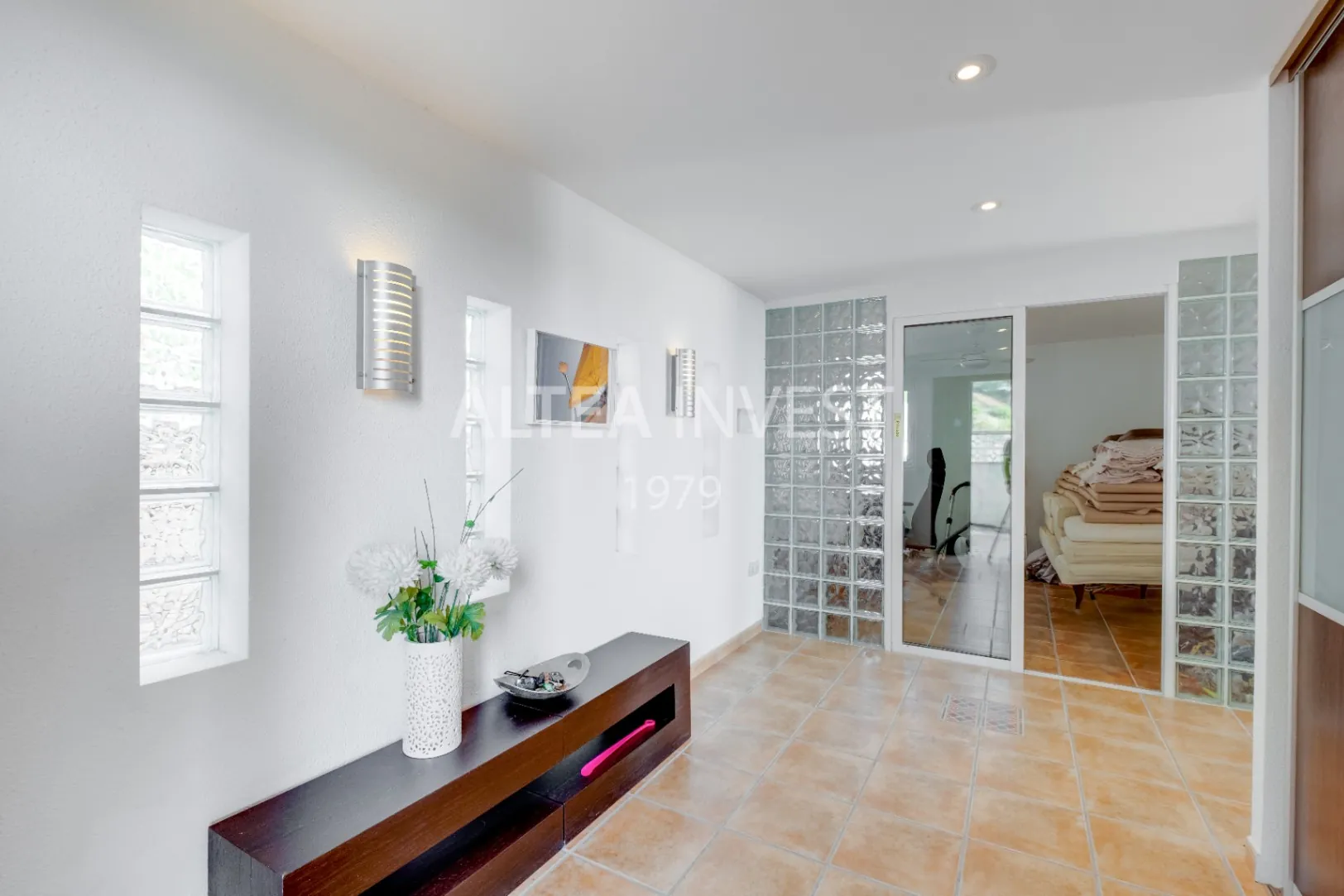 Charming Mediterranean Villa with Sea Views and Space to Enjoy