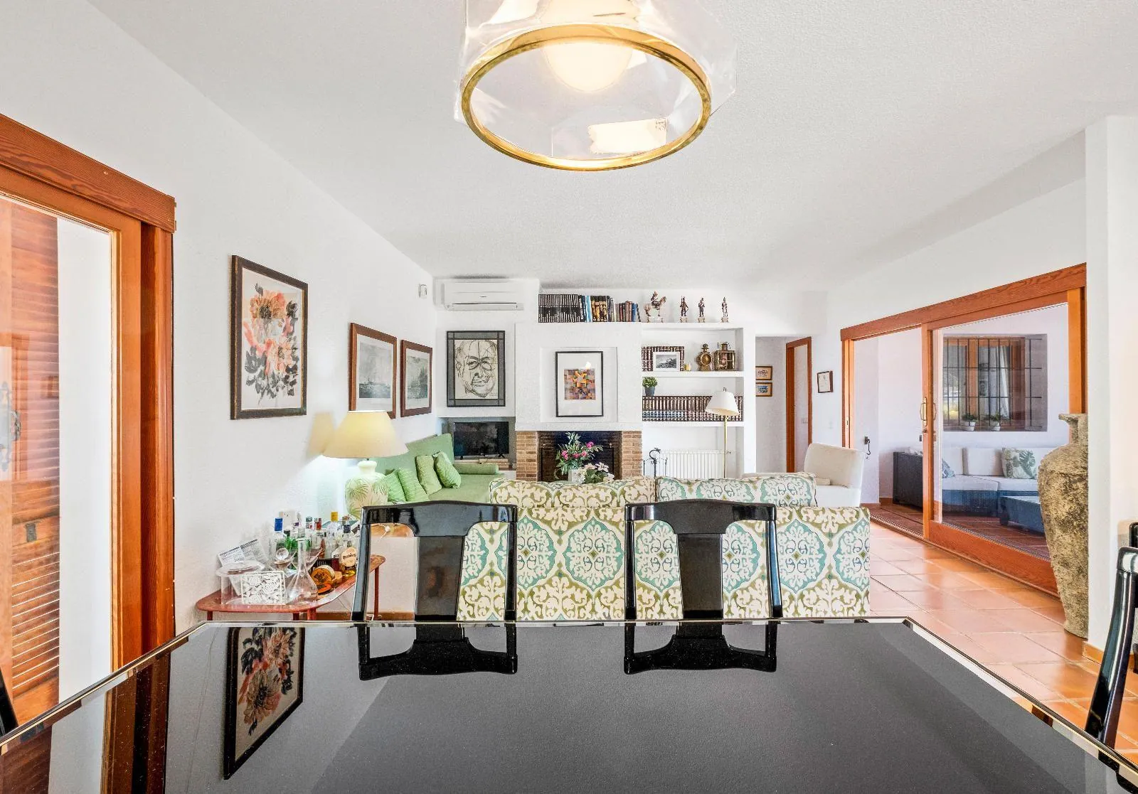 Elegant Mediterranean situated on the island of the golf course