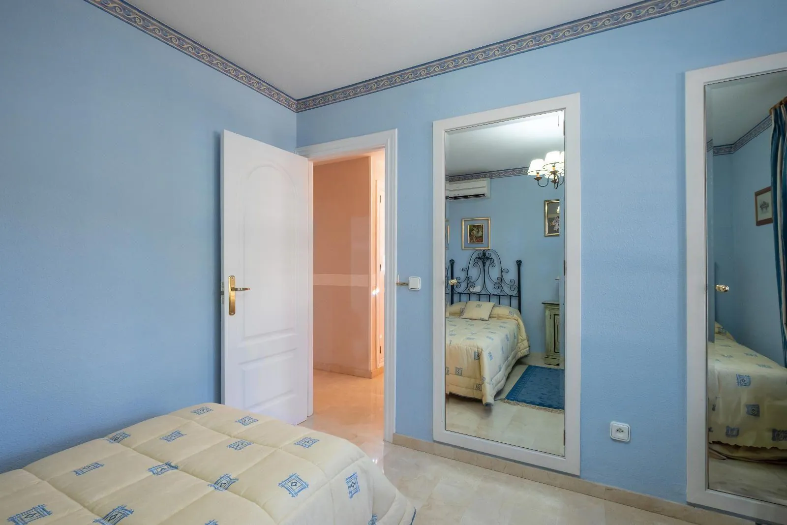 Exquisite Modern Villa with Stunning Views in Finestrat