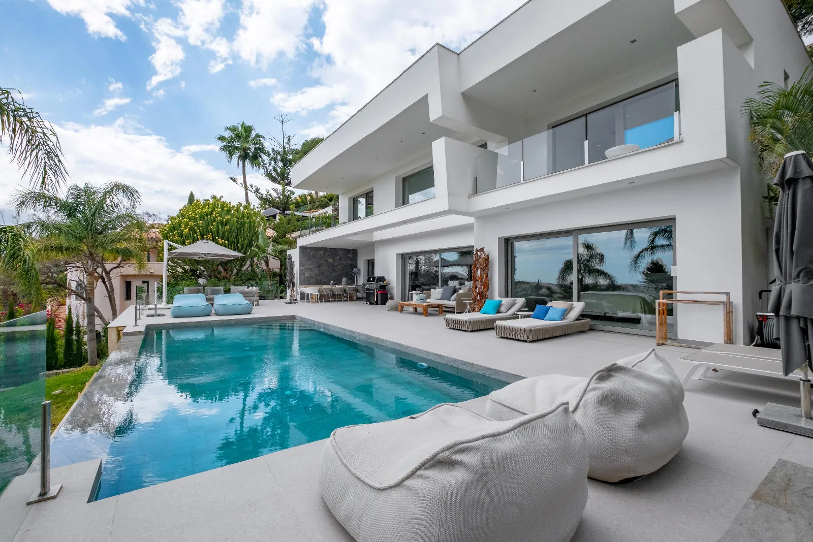 1345 - Altea La Vella, luxury by the golf: modern villa with infinity pool and premium finishes