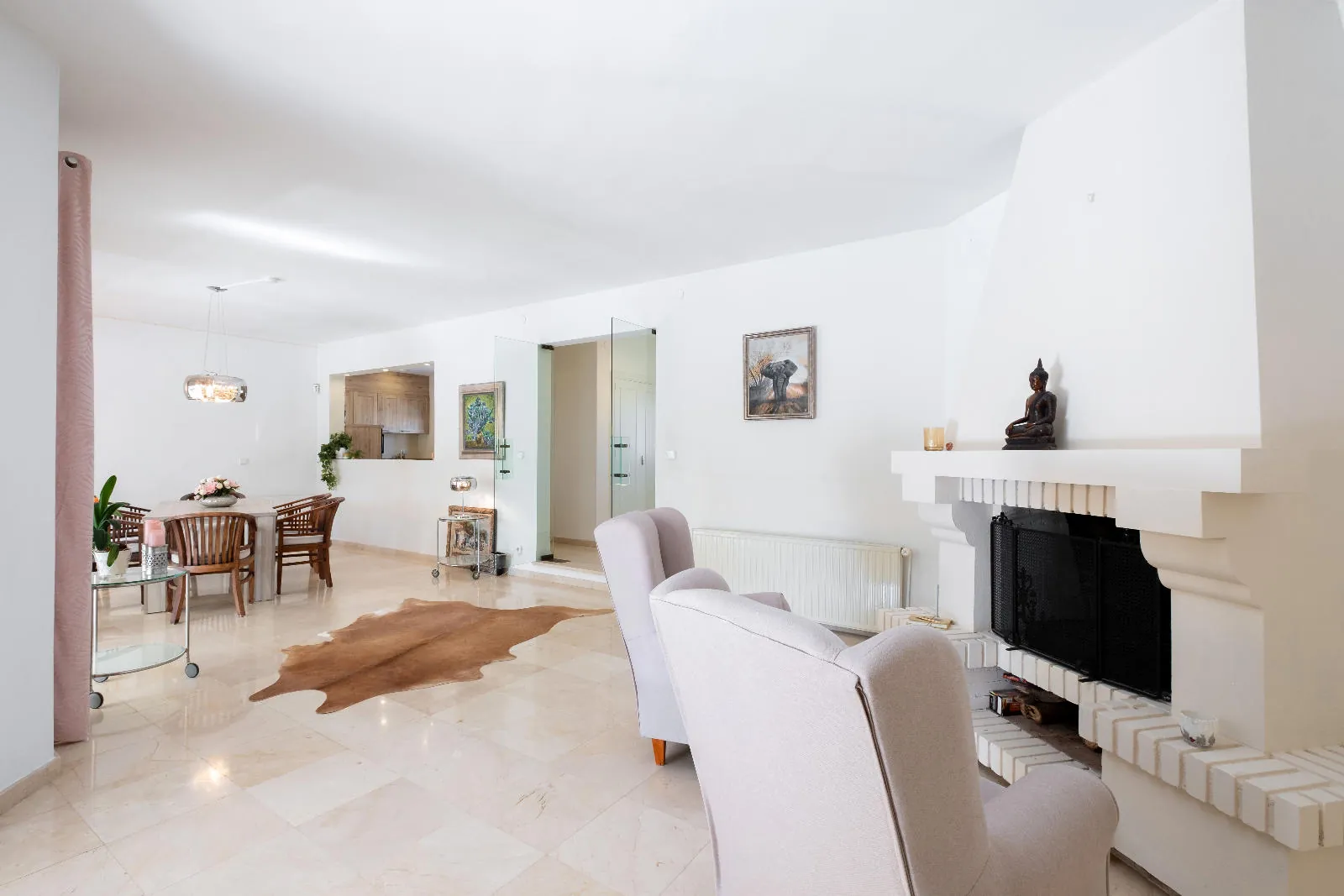 Elegant Mediterranean Villa with Guest House in La Nucia