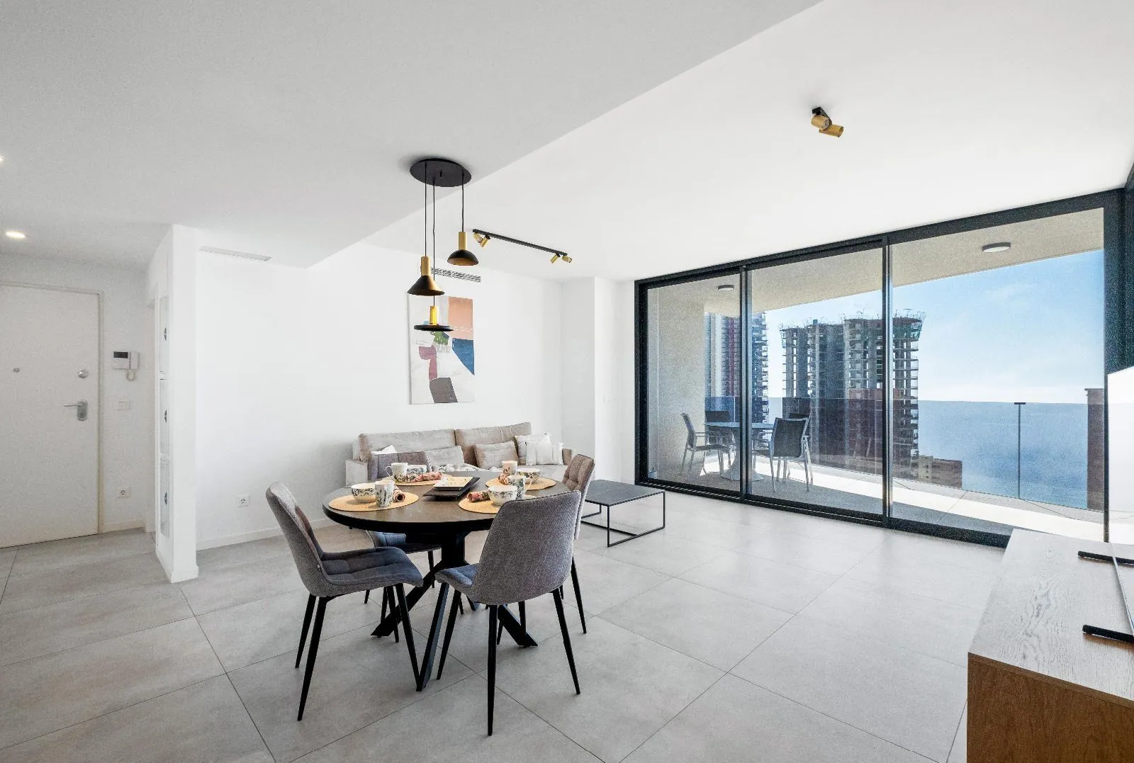 Elegant new build home with sea views in Benidorm