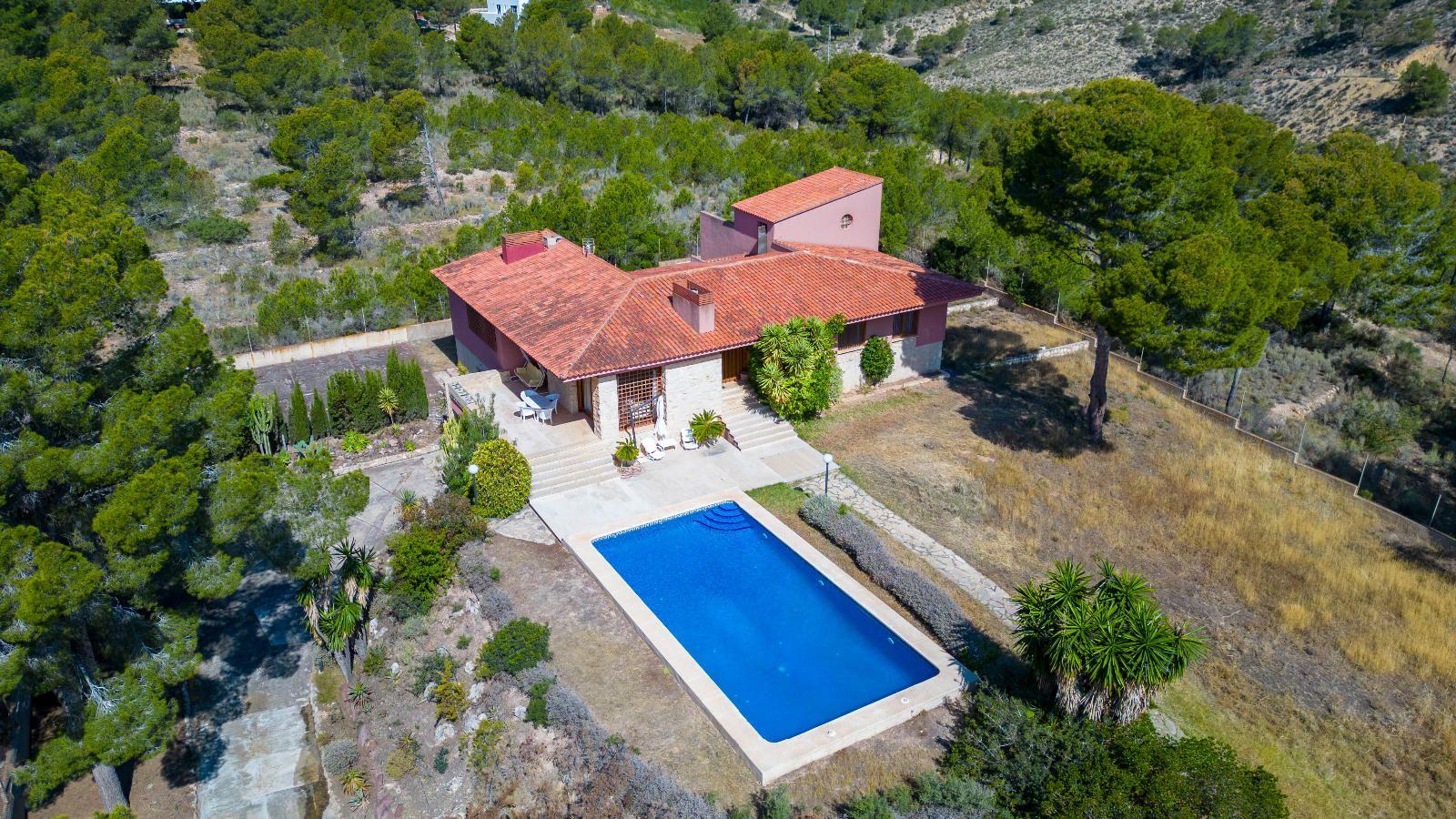 Mediterranean Elegance between the Sea and the Mountain – Privacy and Nature in La Nucía