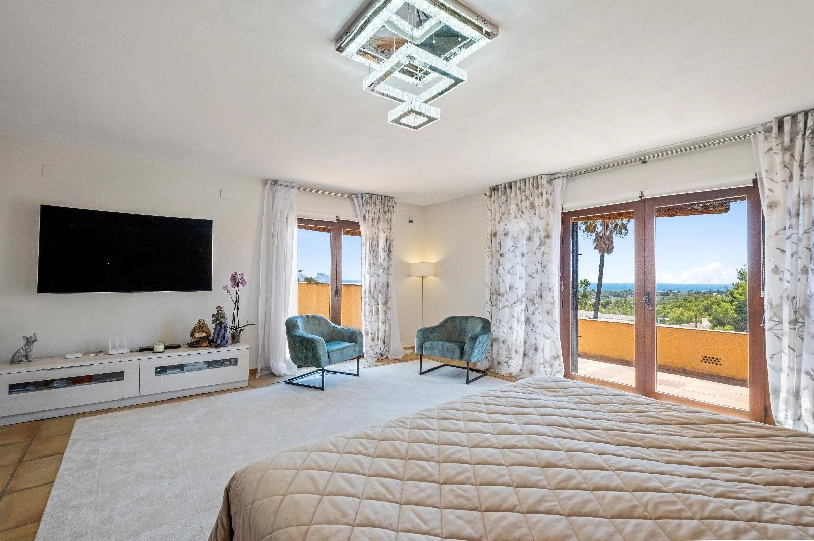 Elegant Mediterranean Villa with Panoramic Sea Views