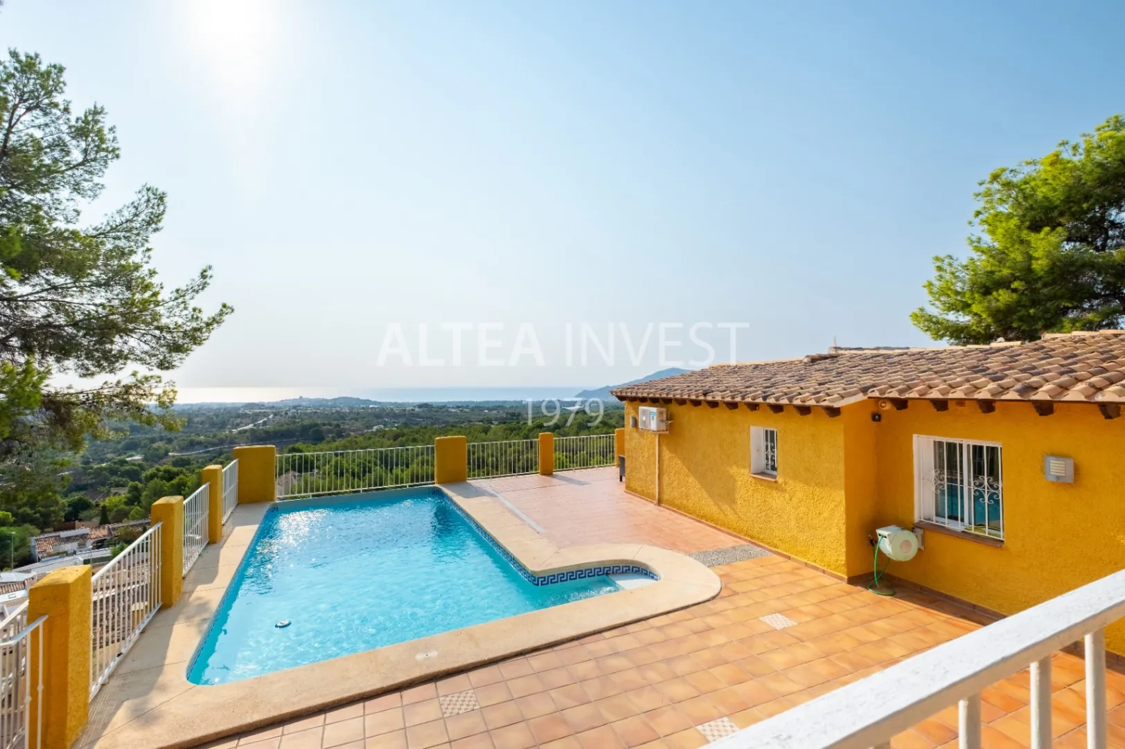 Charming Mediterranean Villa with Sea Views and Space to Enjoy