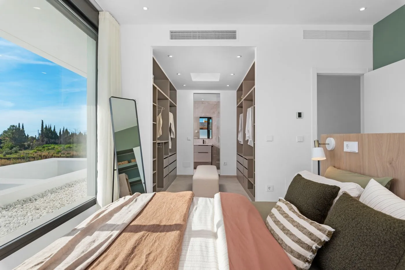Contemporary newly built villas surrounded by mountains in Polop de la Marina.