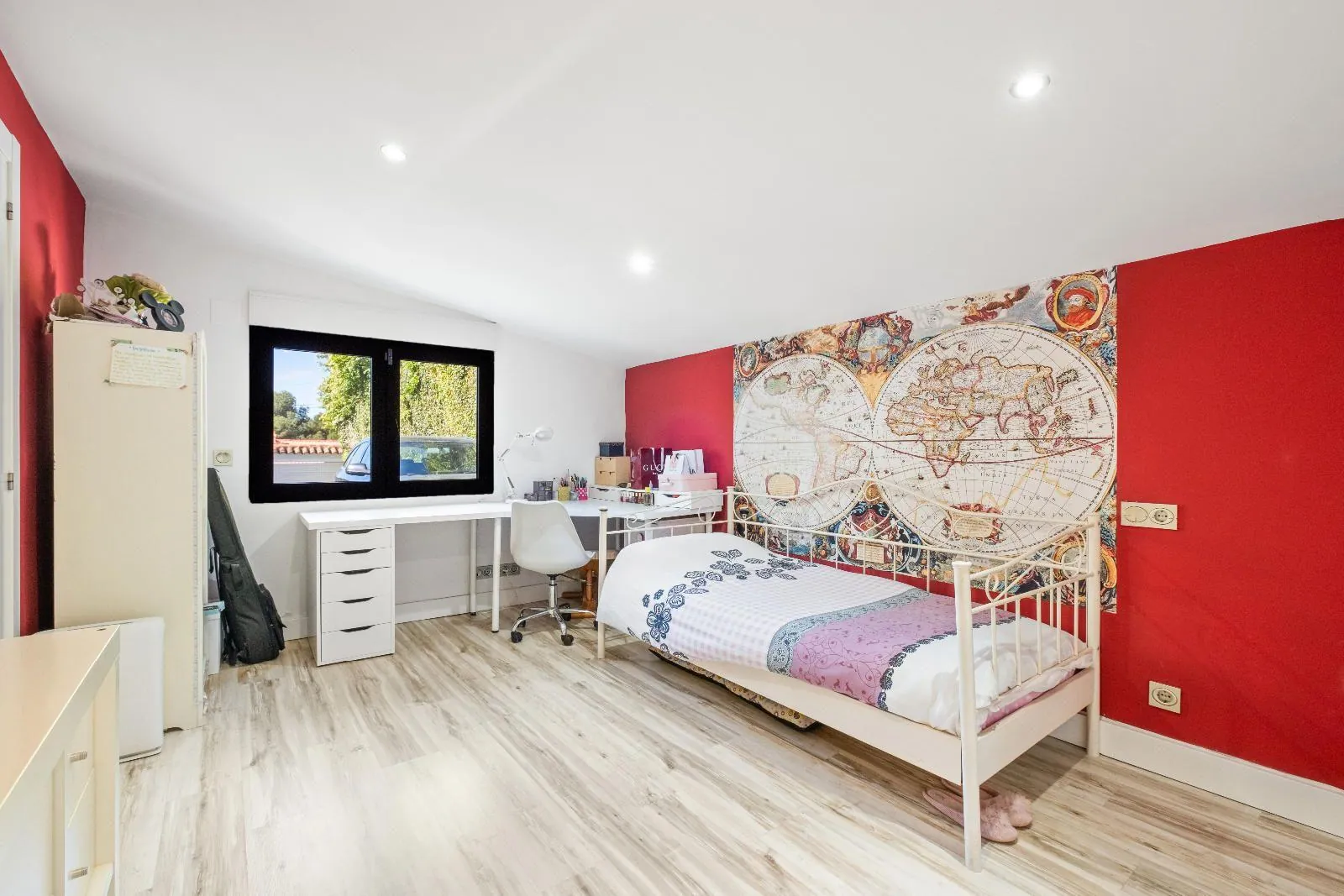 Charming Villa with Sea and Mountain Views in La Nucia