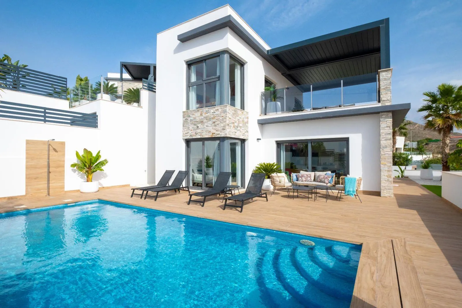 A modern jewel in the heart of Balcón de Finestrat