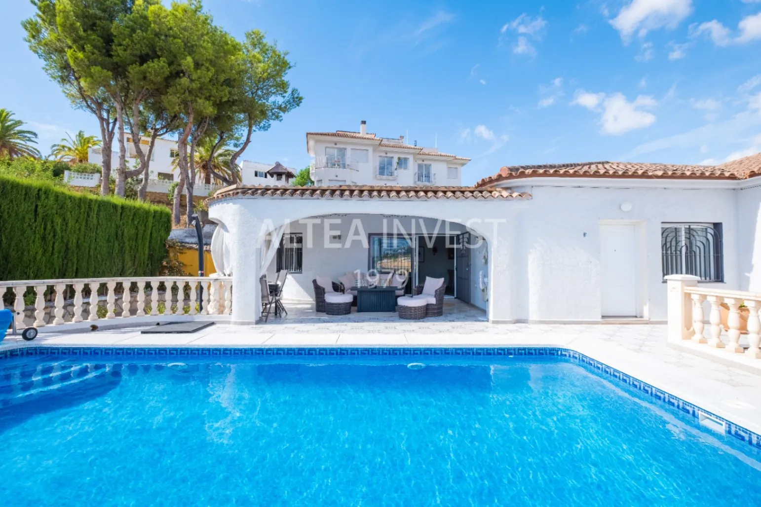 Spectacular villa completely renovated with stunning views of the Mediterranean Sea.