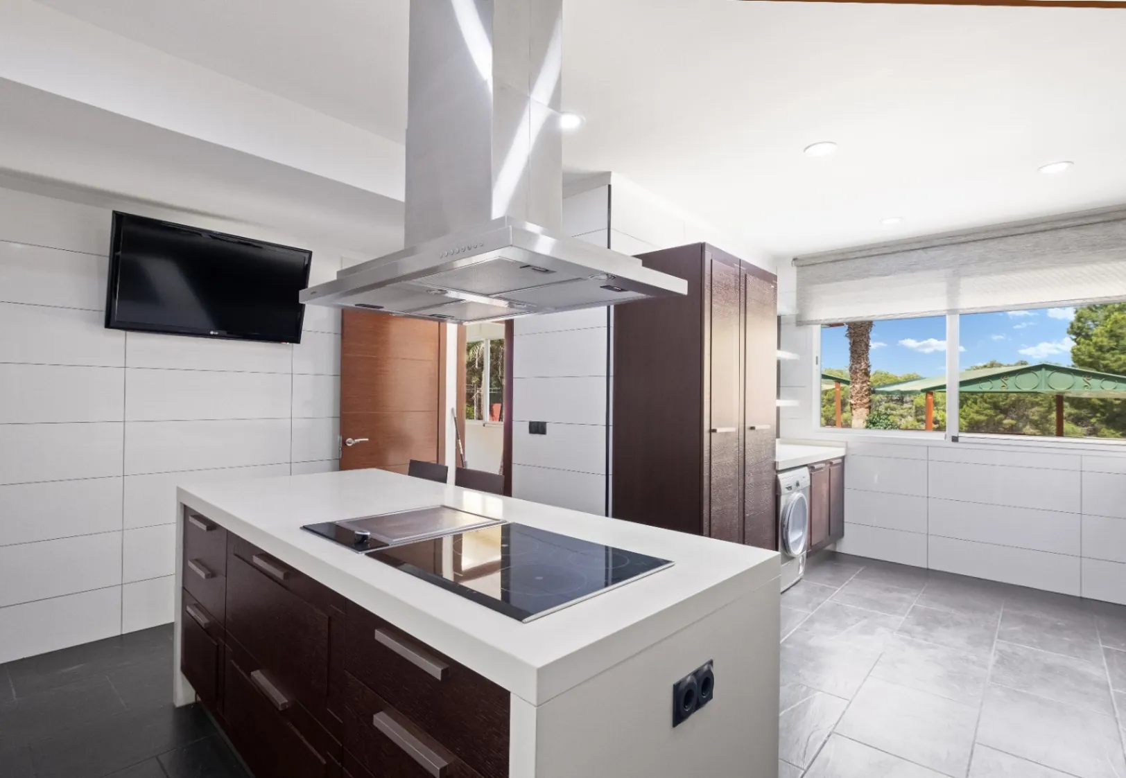 Two Villas – Nature, Privacy, and Versatility in a Unique Setting Next to Sierra Helada