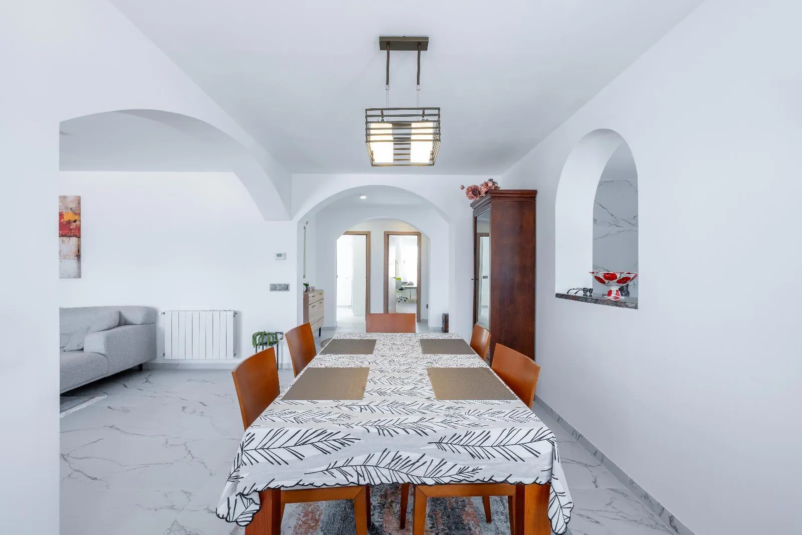Completely renovated villa in Alfaz del Pi: sea and mountain views