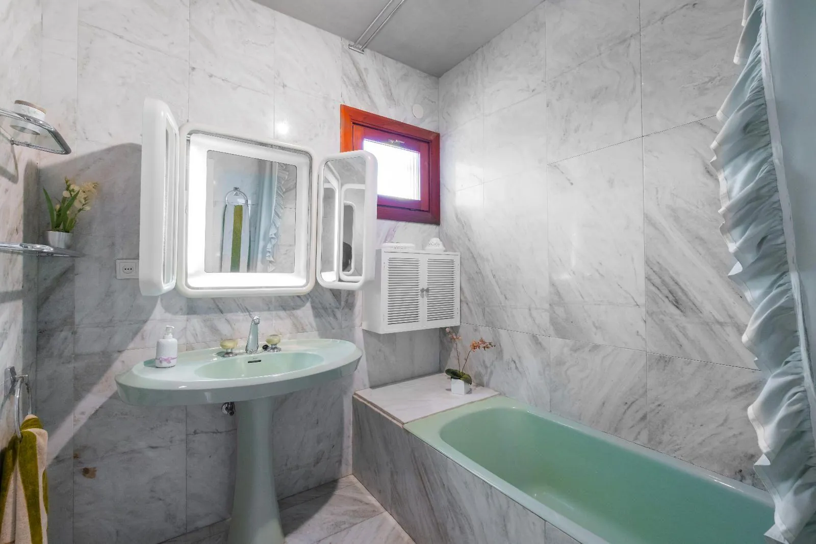Mediterranean Elegance between the Sea and the Mountain – Privacy and Nature in La Nucía