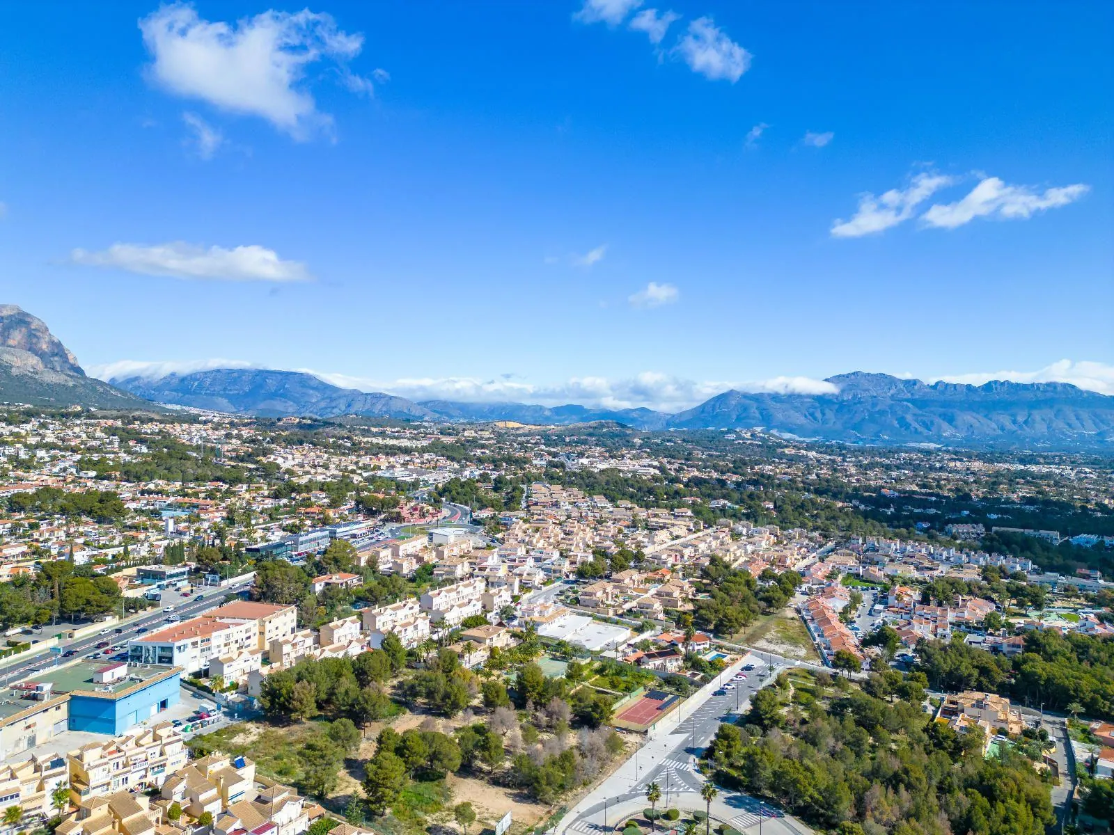 Exclusive Detached Villa with Panoramic Views, Private Pool and Outdoor Kitchen in Albir