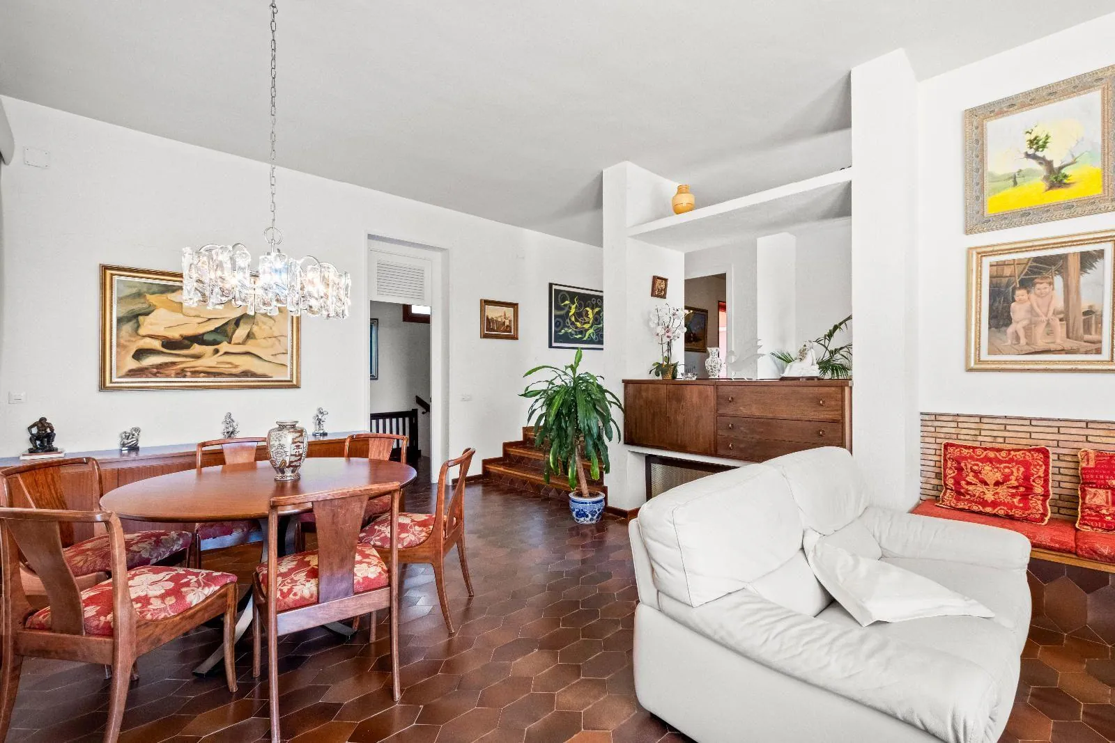 Mediterranean Elegance between the Sea and the Mountain – Privacy and Nature in La Nucía