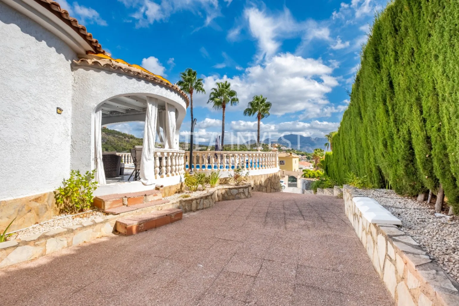 Spectacular villa completely renovated with stunning views of the Mediterranean Sea.