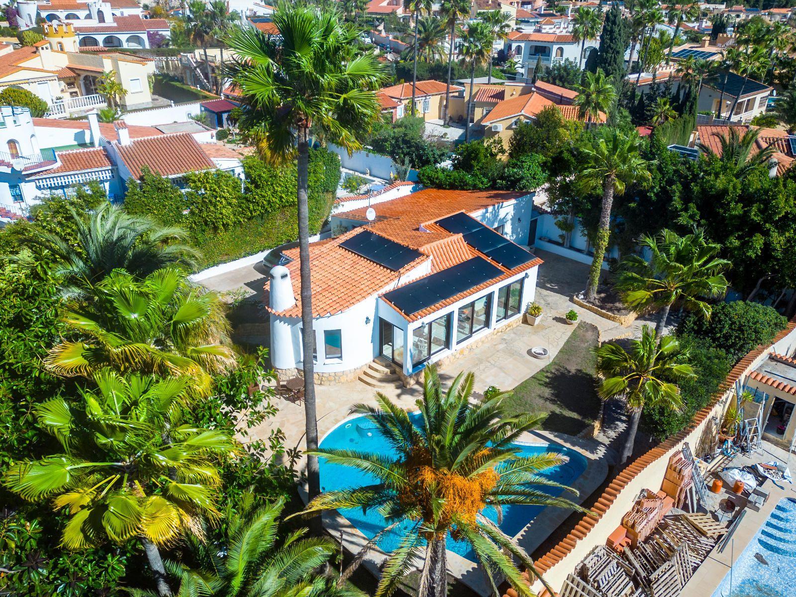 Charming Villa with Sea and Mountain Views in La Nucia