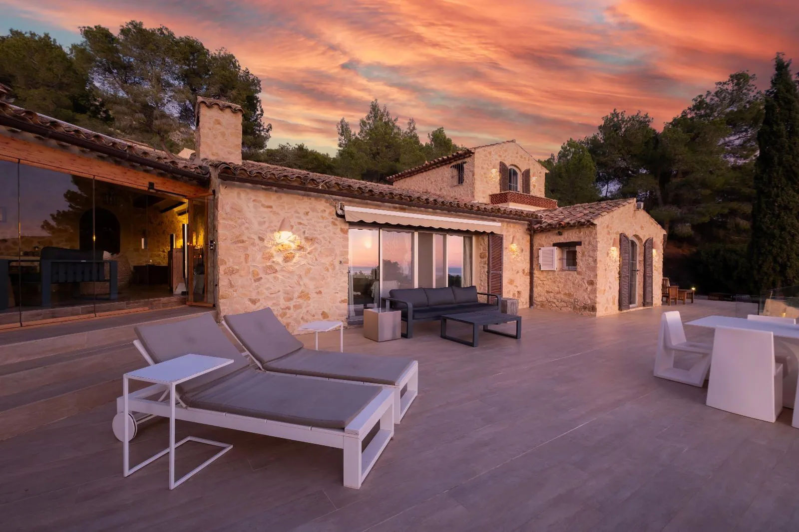 A Unique Villa in Finestrat: Tradition, Modernity, and Unmatched Views