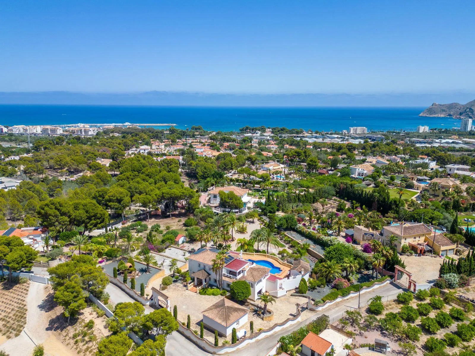 1311 - Elegant Mediterranean Villa with Large Plot and Panoramic Sea Views
