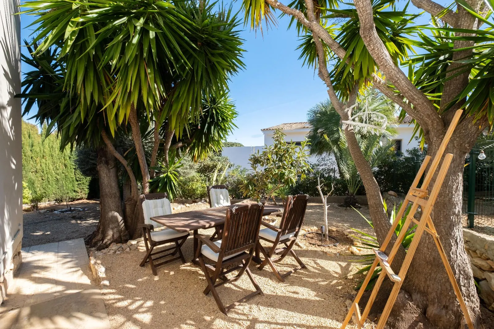 Elegant Mediterranean Villa with Guest House in La Nucia