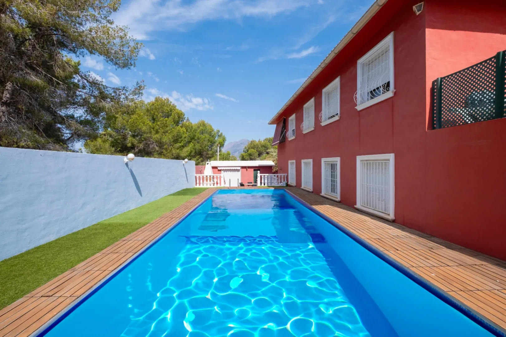 Two Villas – Nature, Privacy, and Versatility in a Unique Setting Next to Sierra Helada