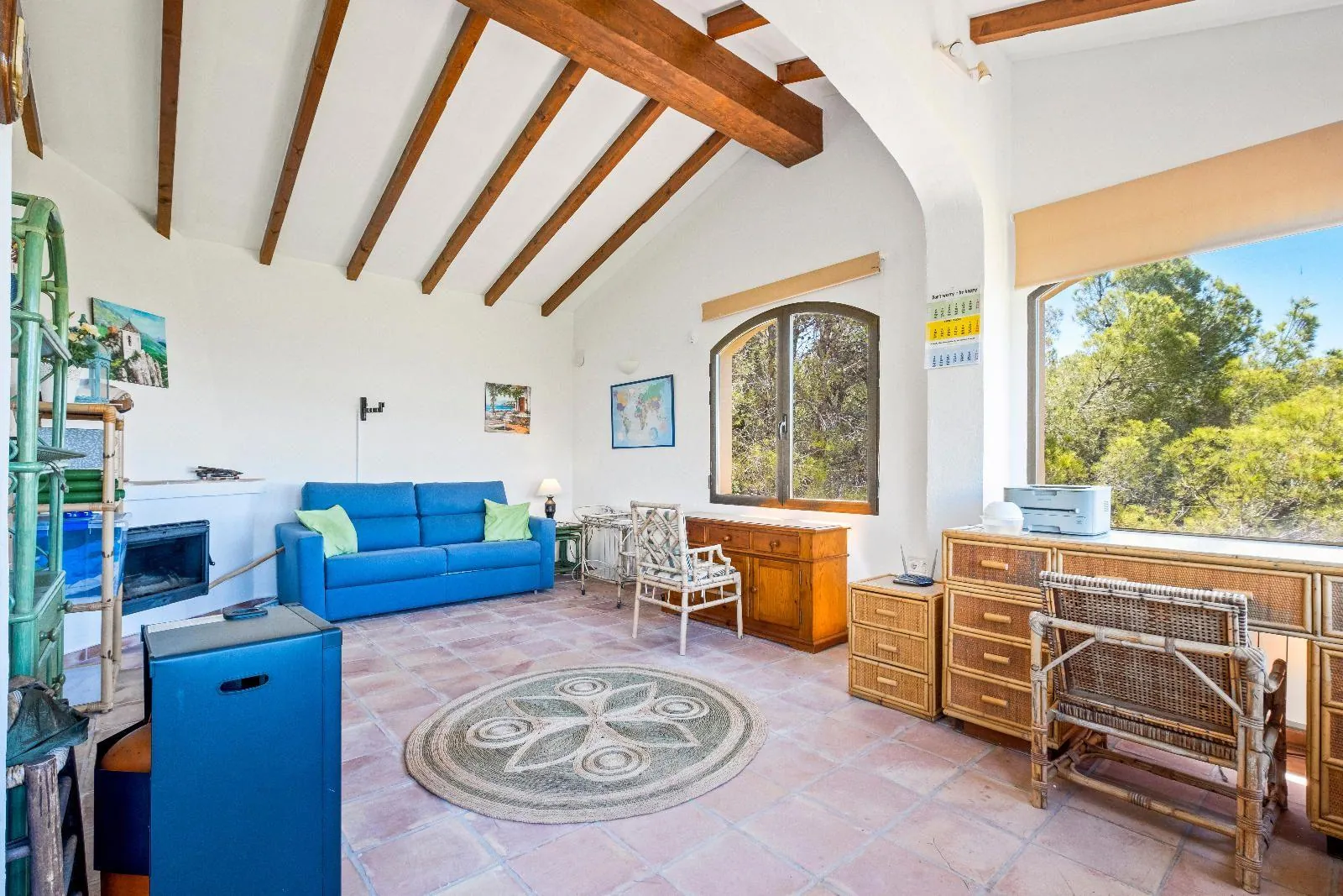 Cosy Mediterranean style villa with open views over the bay of Altea.