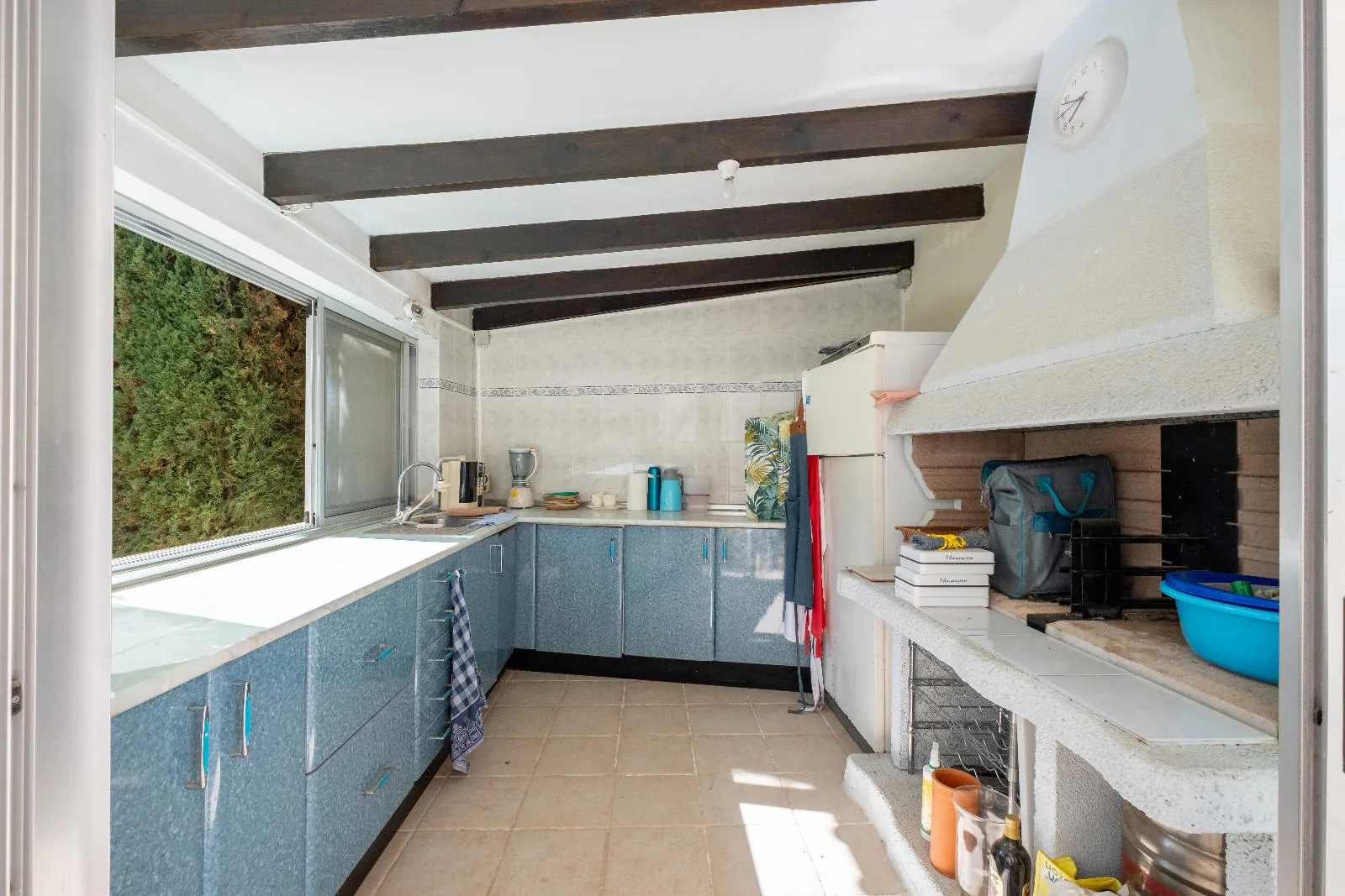 Elegant Mediterranean Villa with Guest House in La Nucia