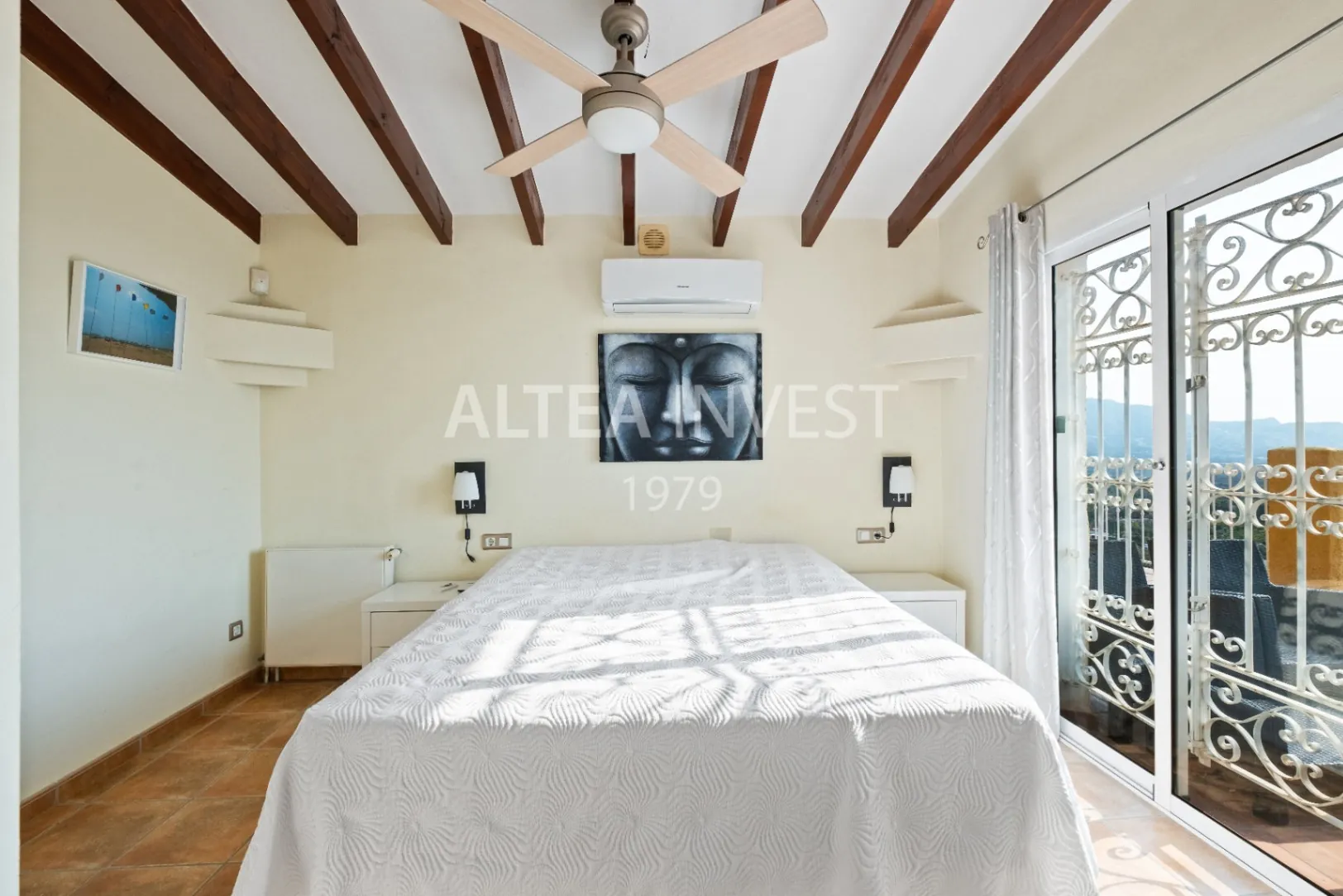 Charming Mediterranean Villa with Sea Views and Space to Enjoy