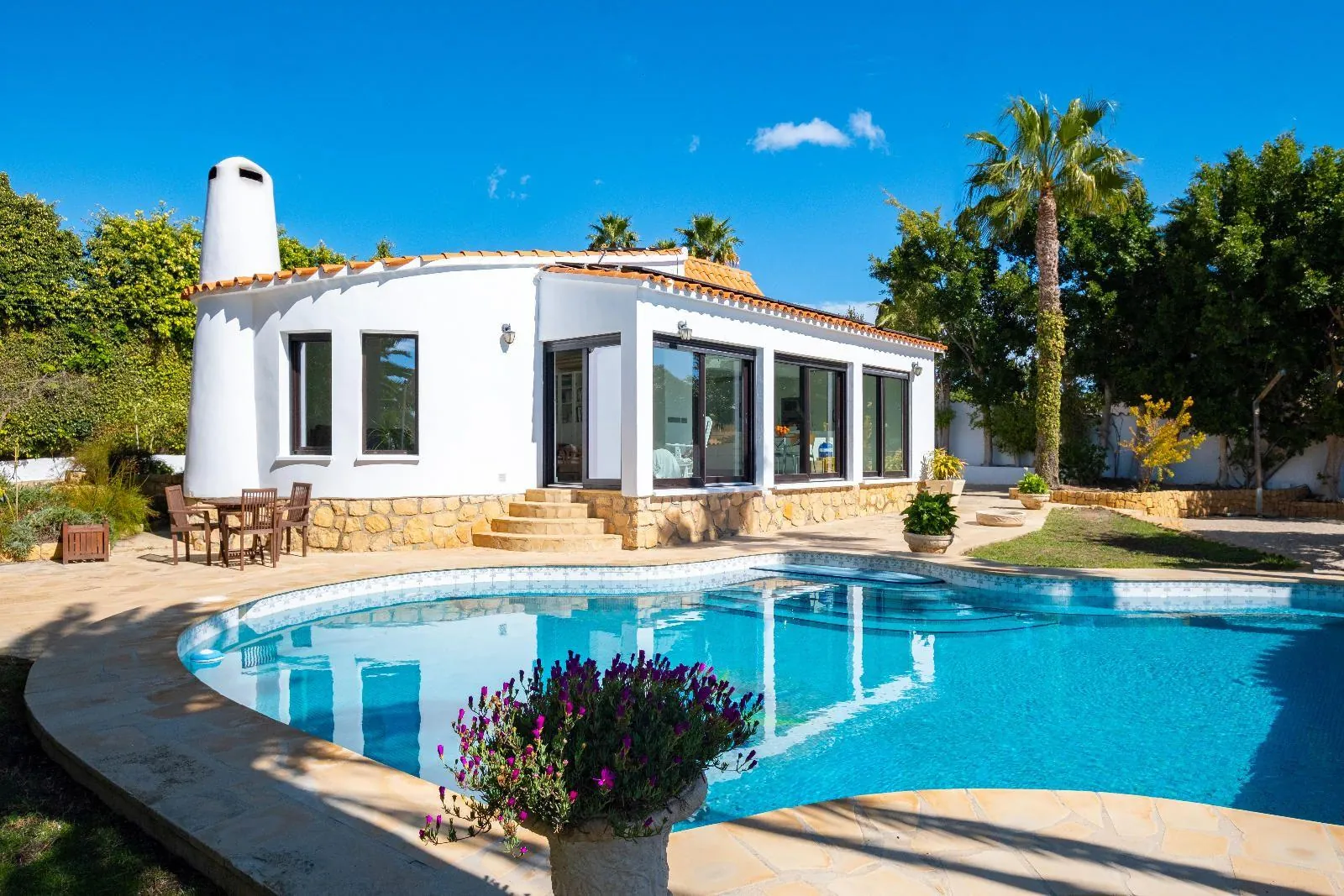 Charming Villa with Sea and Mountain Views in La Nucia