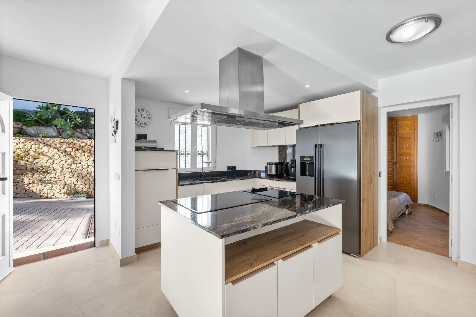 Mediterranean style villa in the privileged area of the Club de Golf.